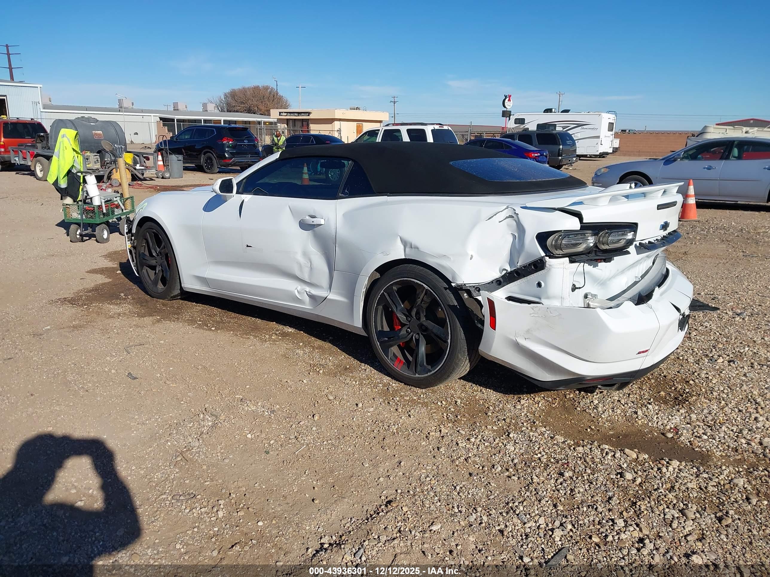 CHEVROLET CAMARO image 3