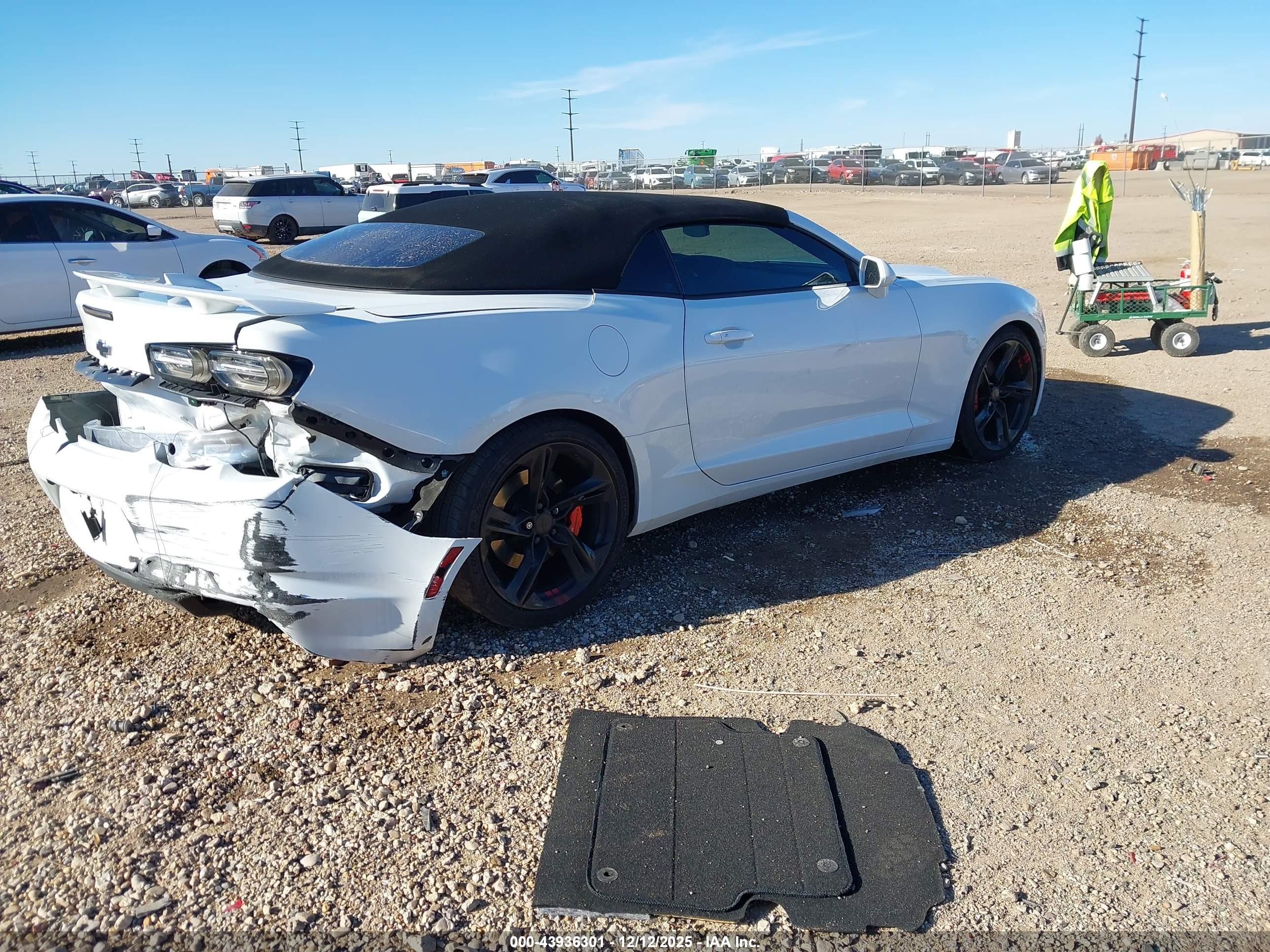 CHEVROLET CAMARO image 4