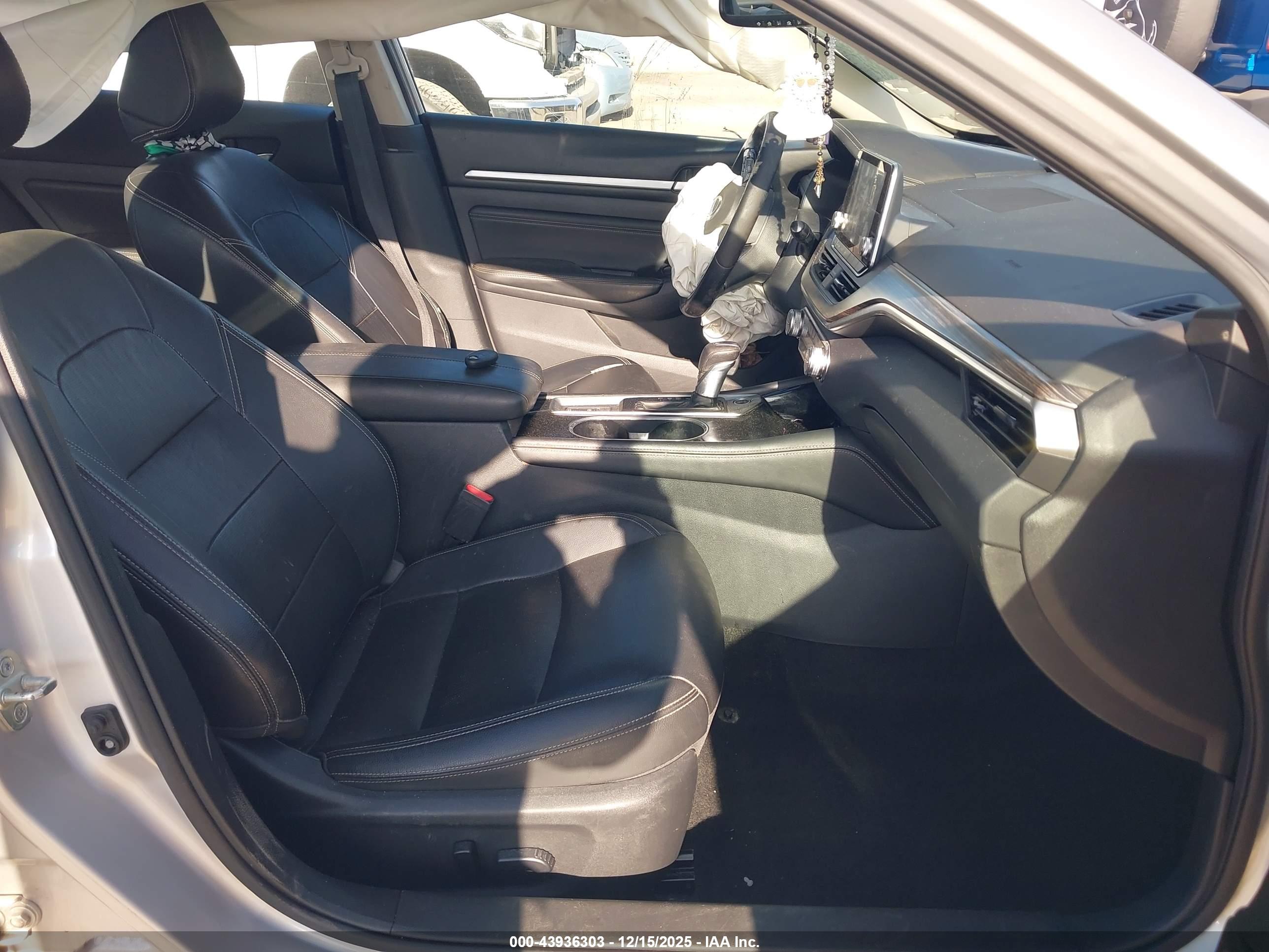 NISSAN ALTIMA image 5