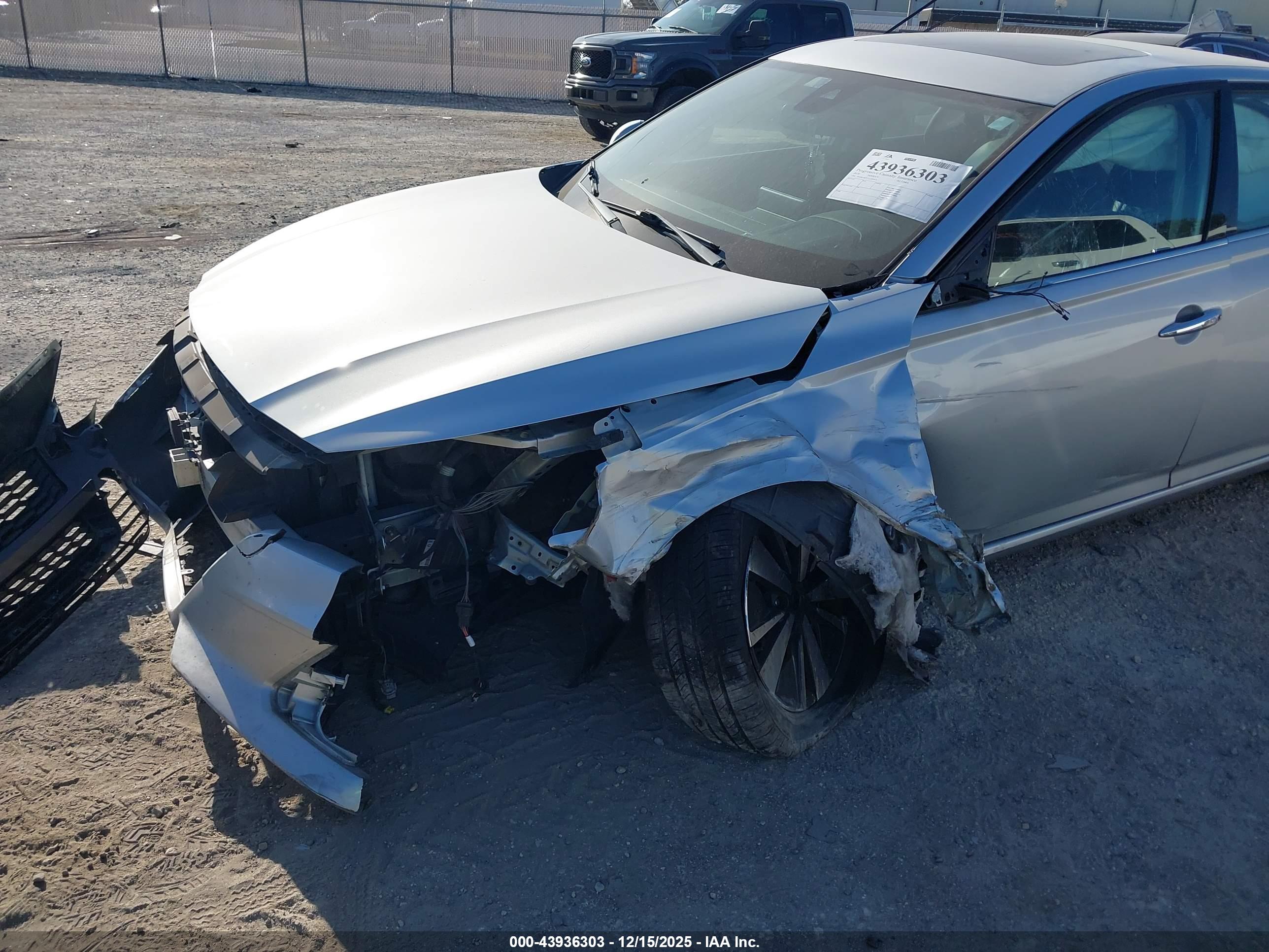 NISSAN ALTIMA image 6