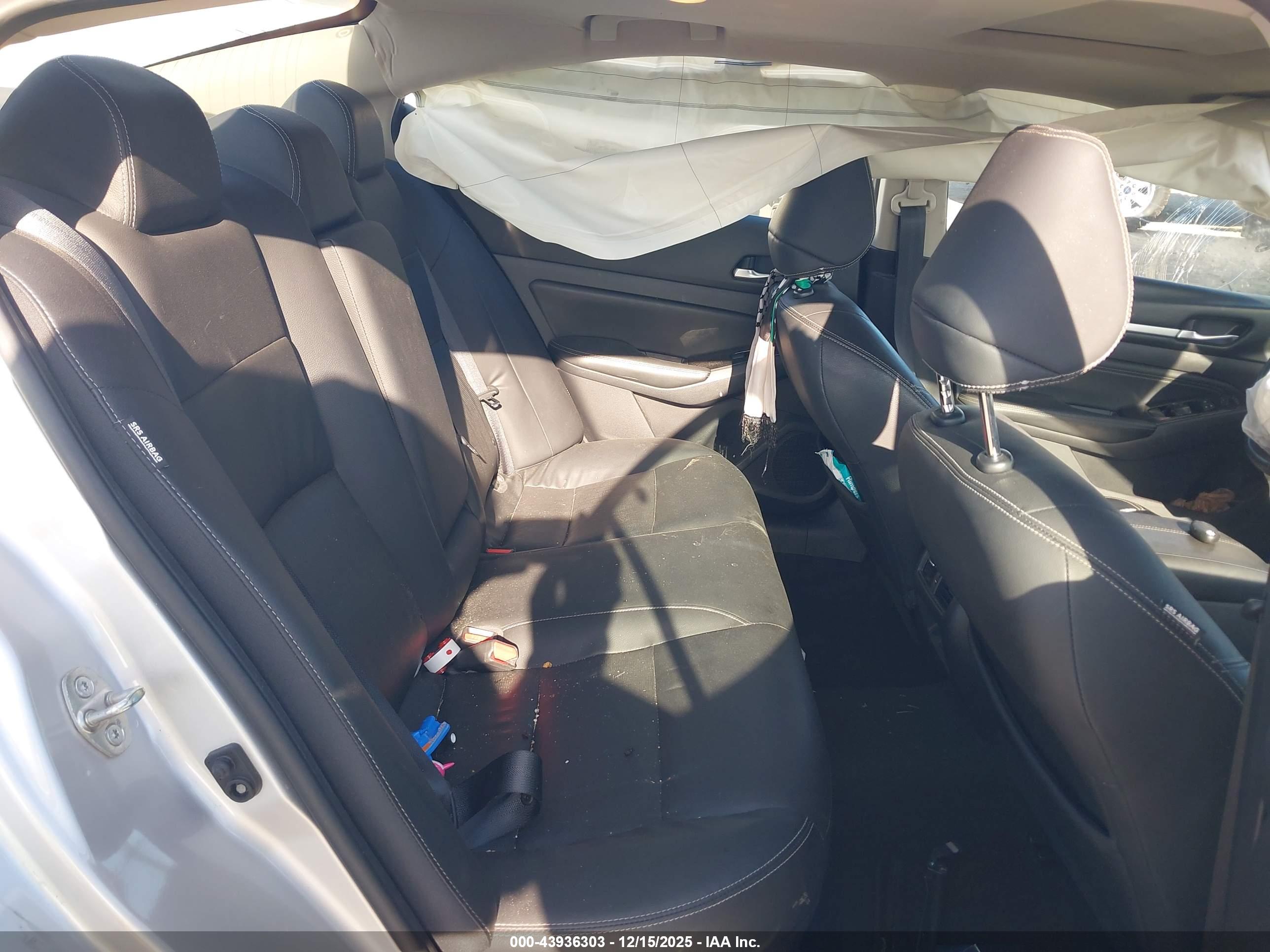NISSAN ALTIMA image 8