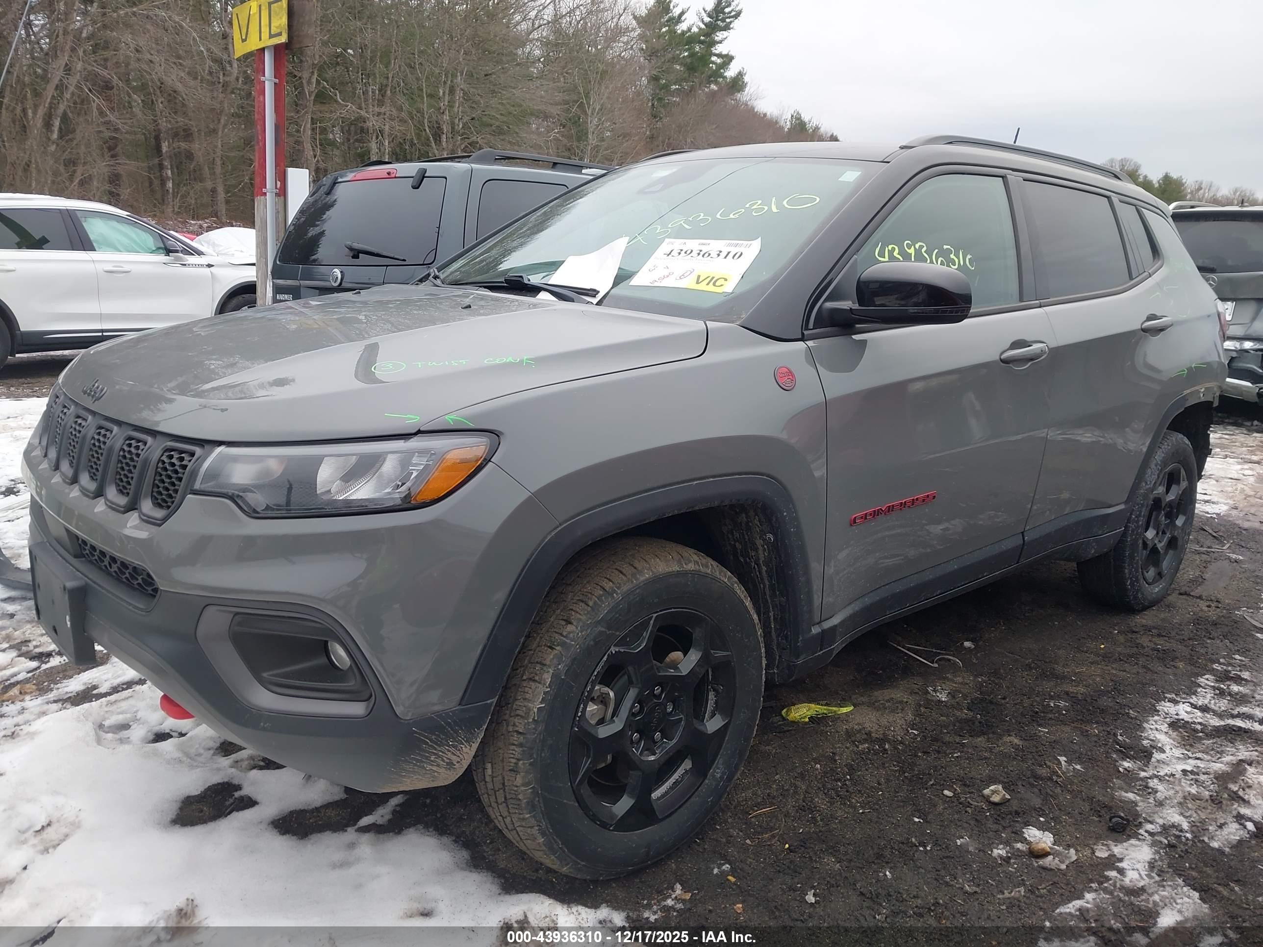 JEEP COMPASS image 2