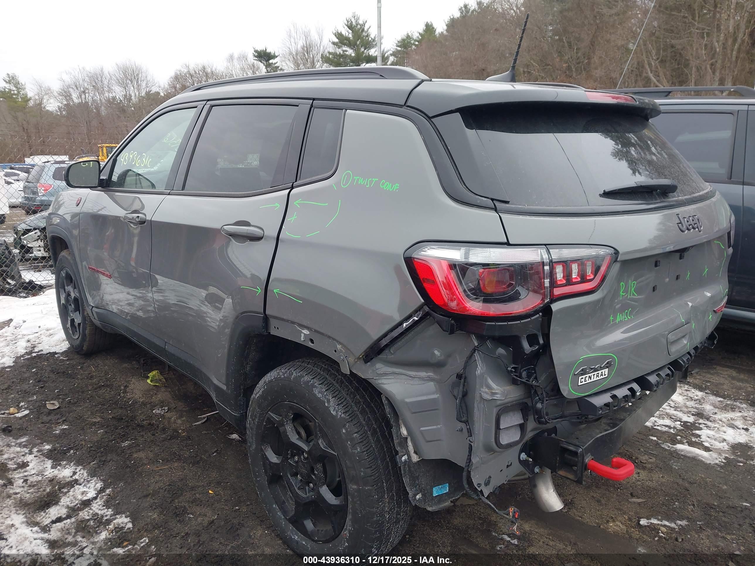 JEEP COMPASS image 3
