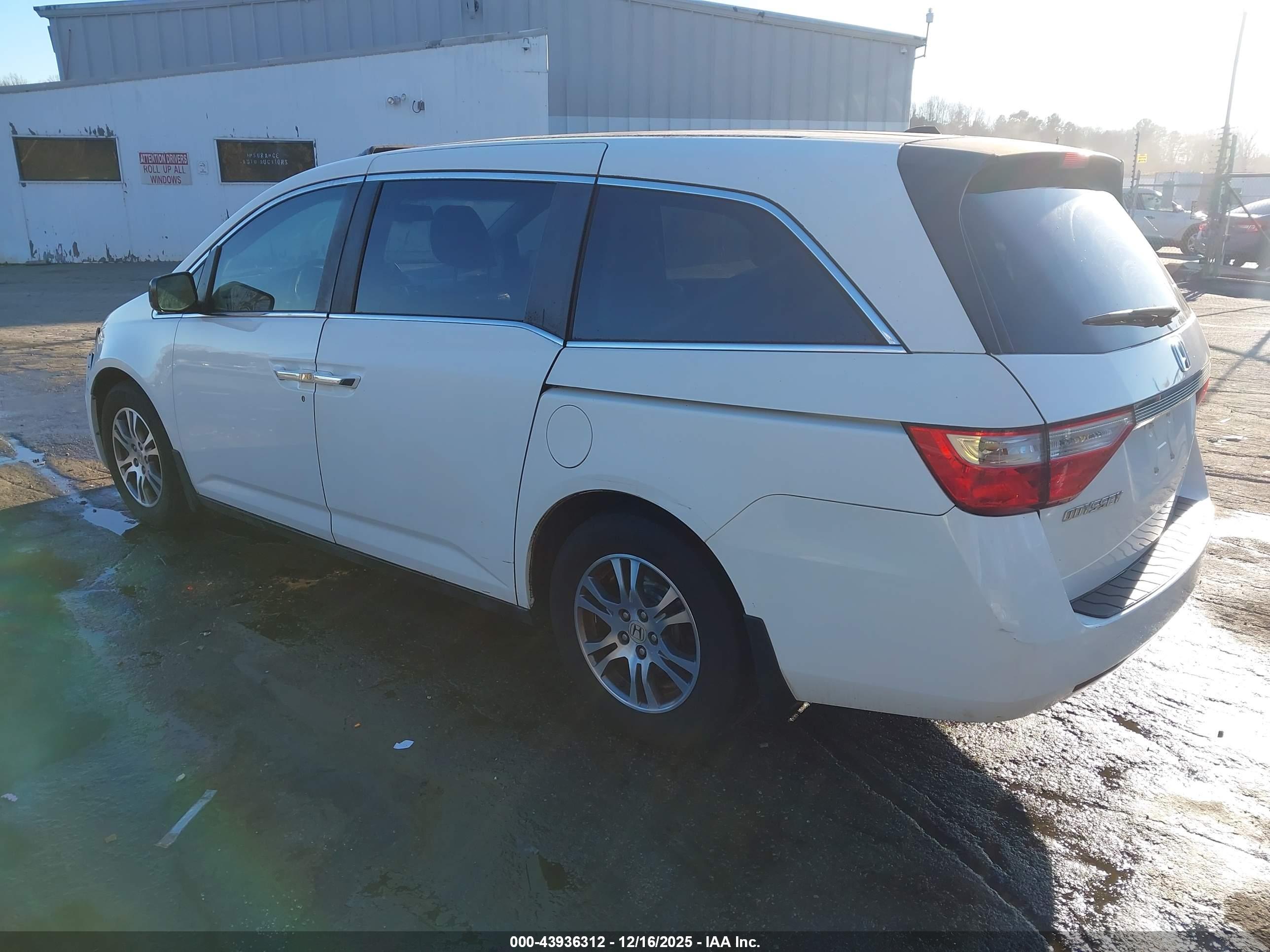 HONDA ODYSSEY image 3