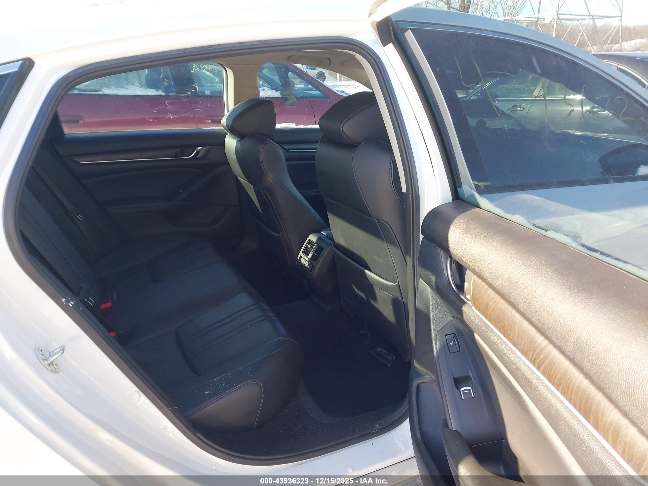 HONDA ACCORD image 8