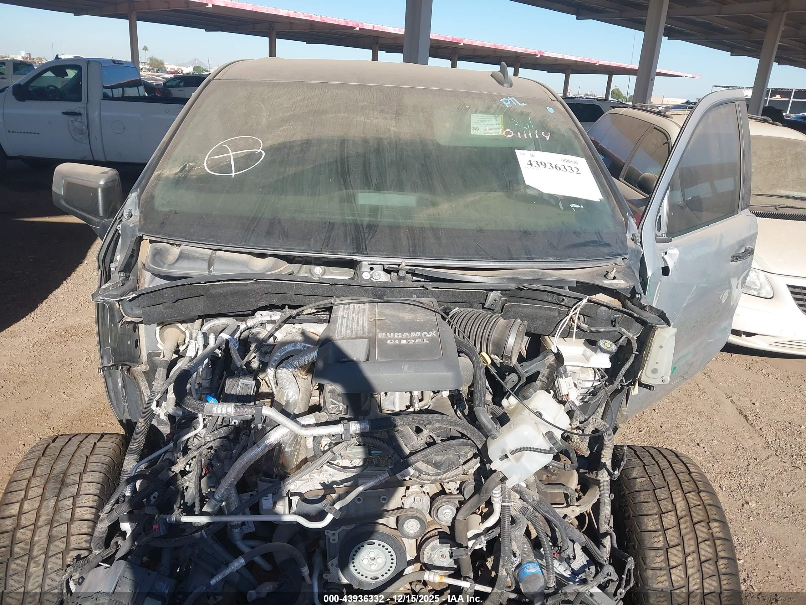 CHEVROLET SILVERADO image 10
