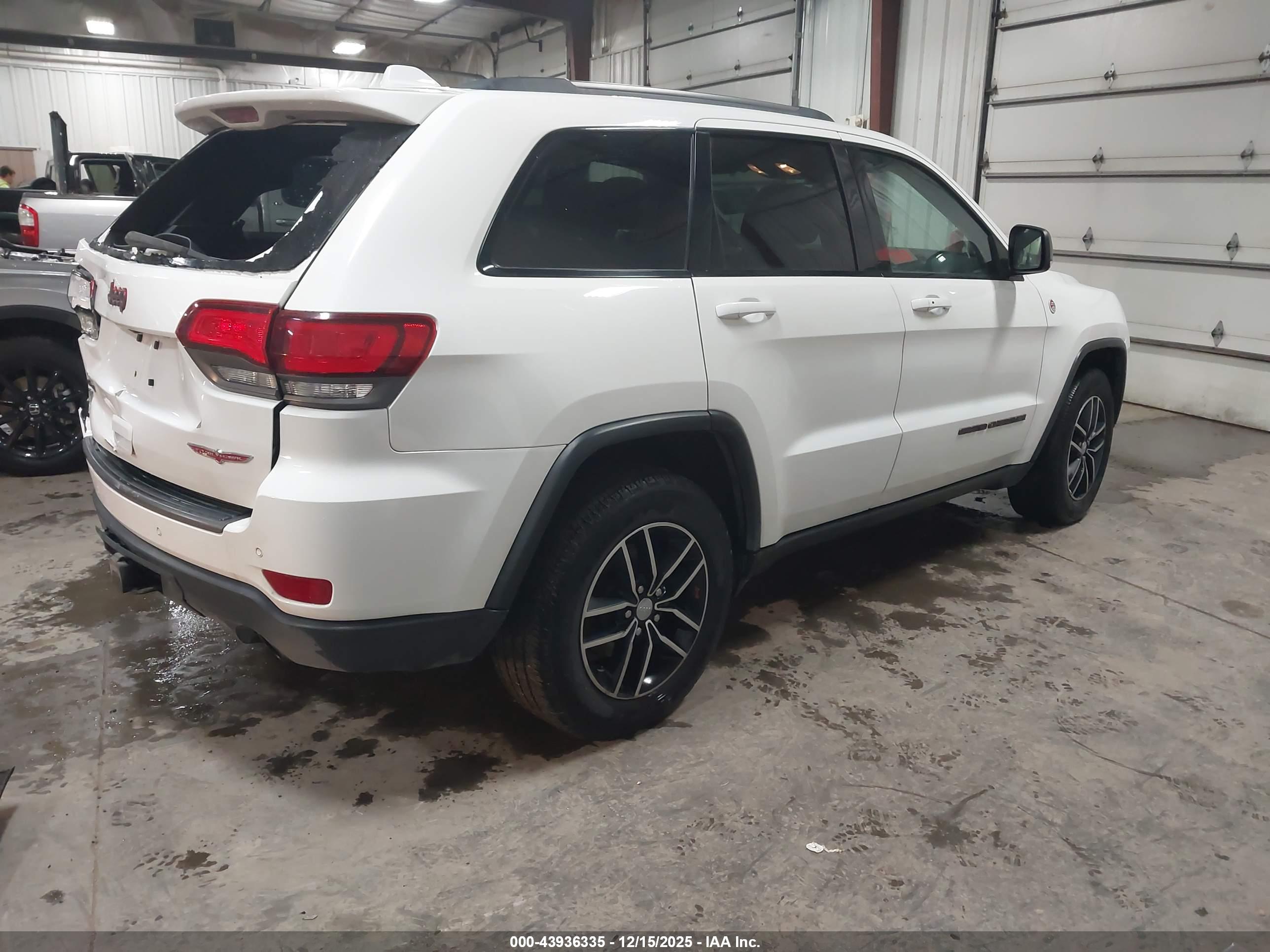 JEEP GRAND image 4