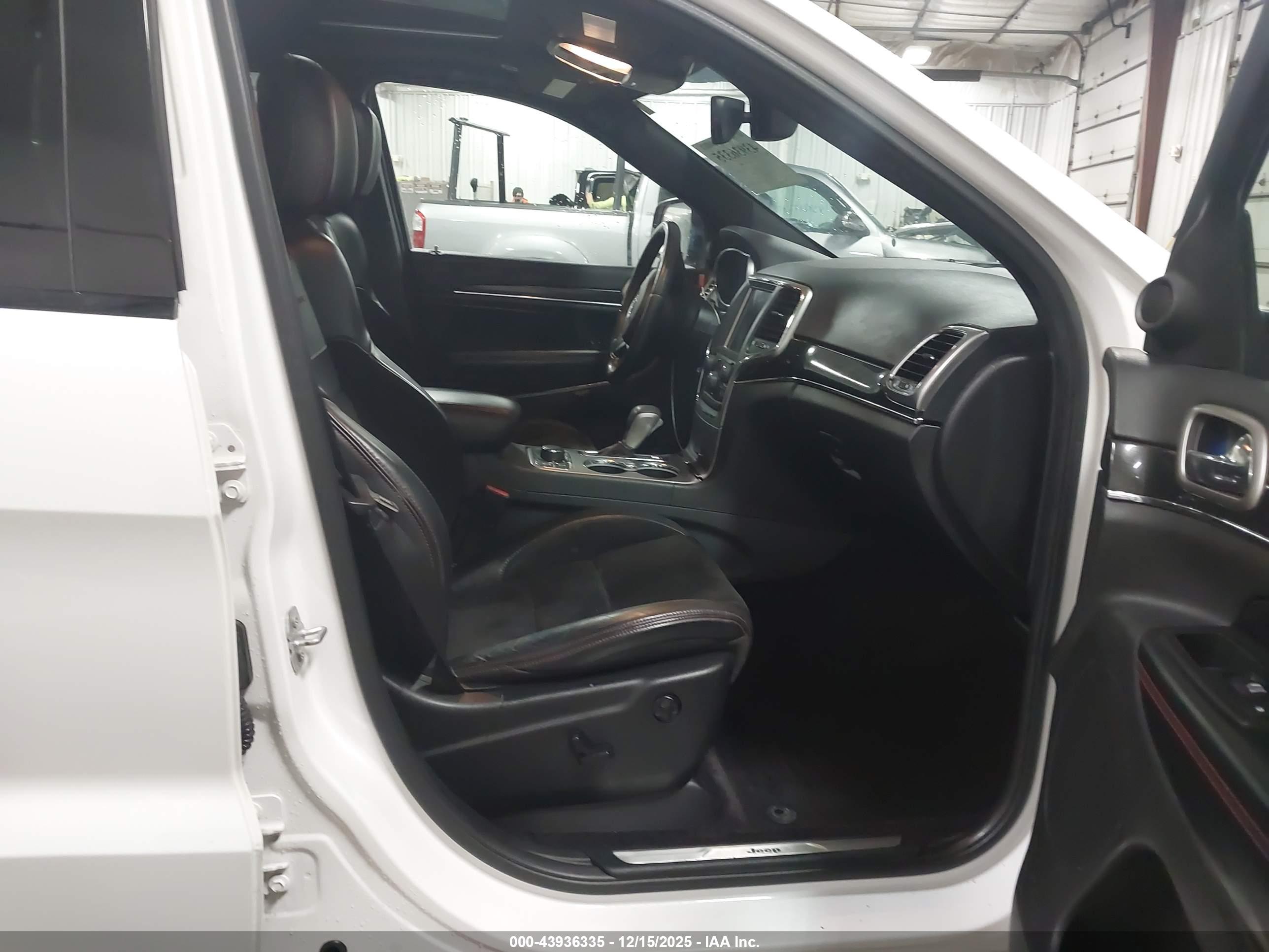 JEEP GRAND image 5