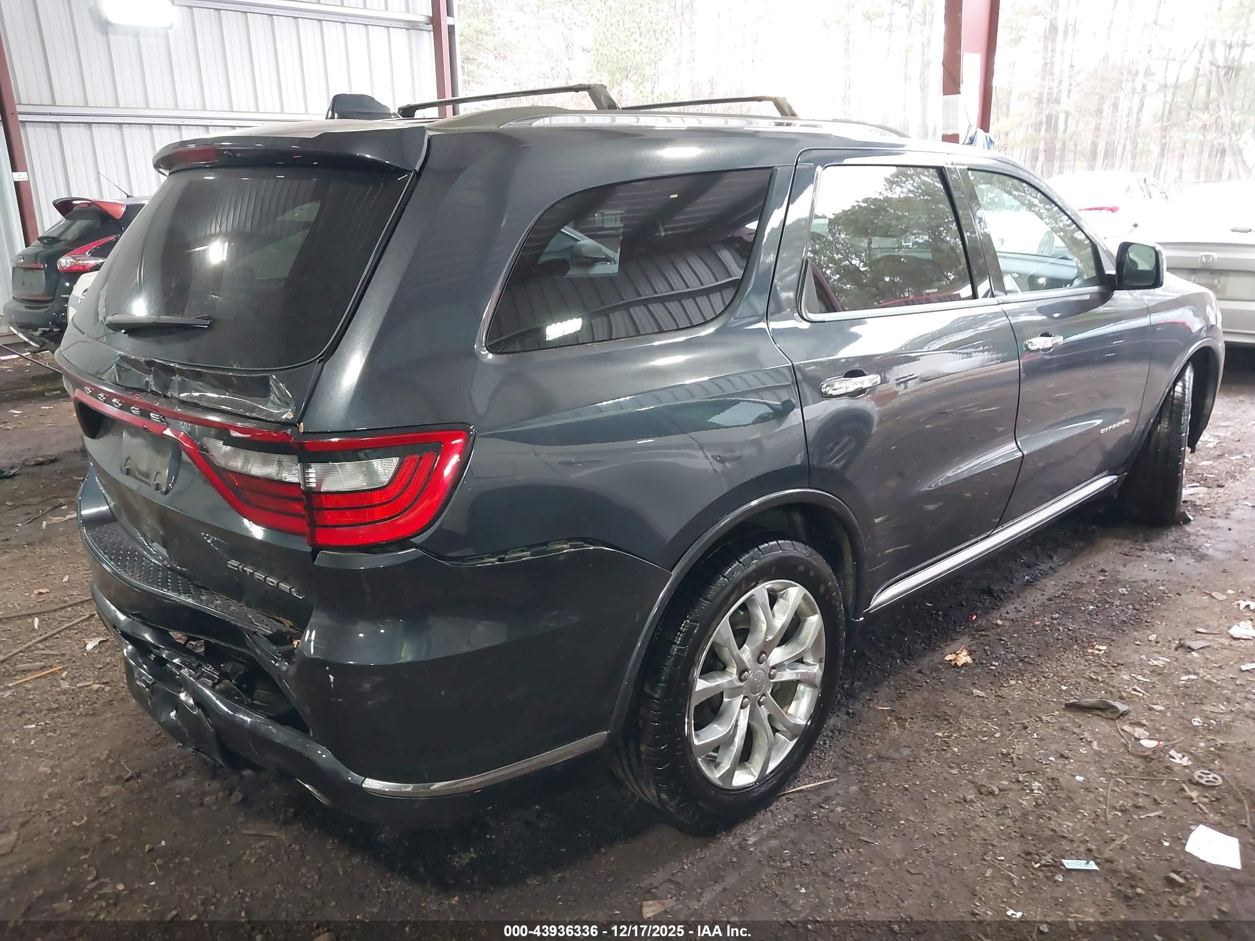 DODGE DURANGO image 4