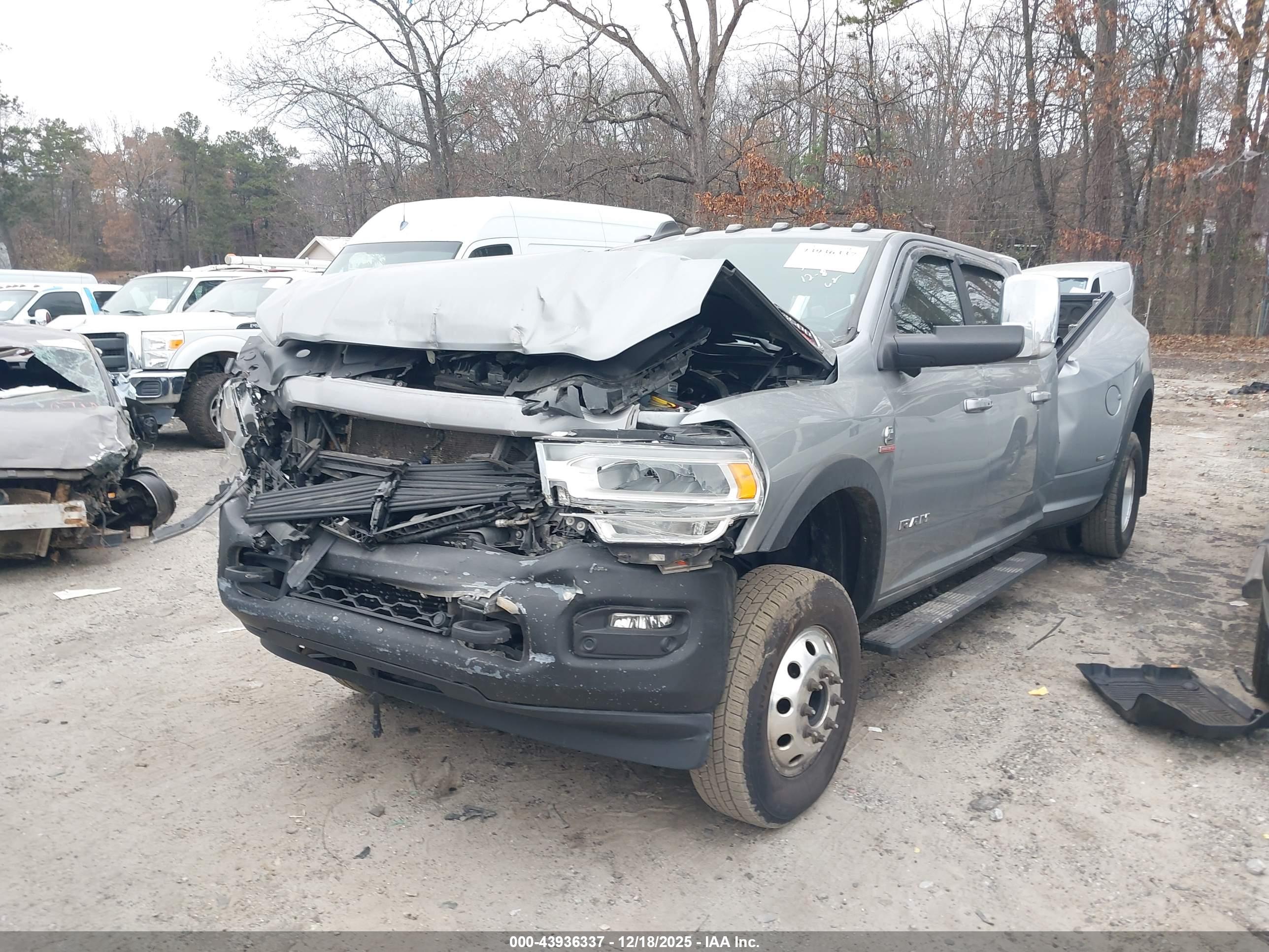 RAM 3500 image 6