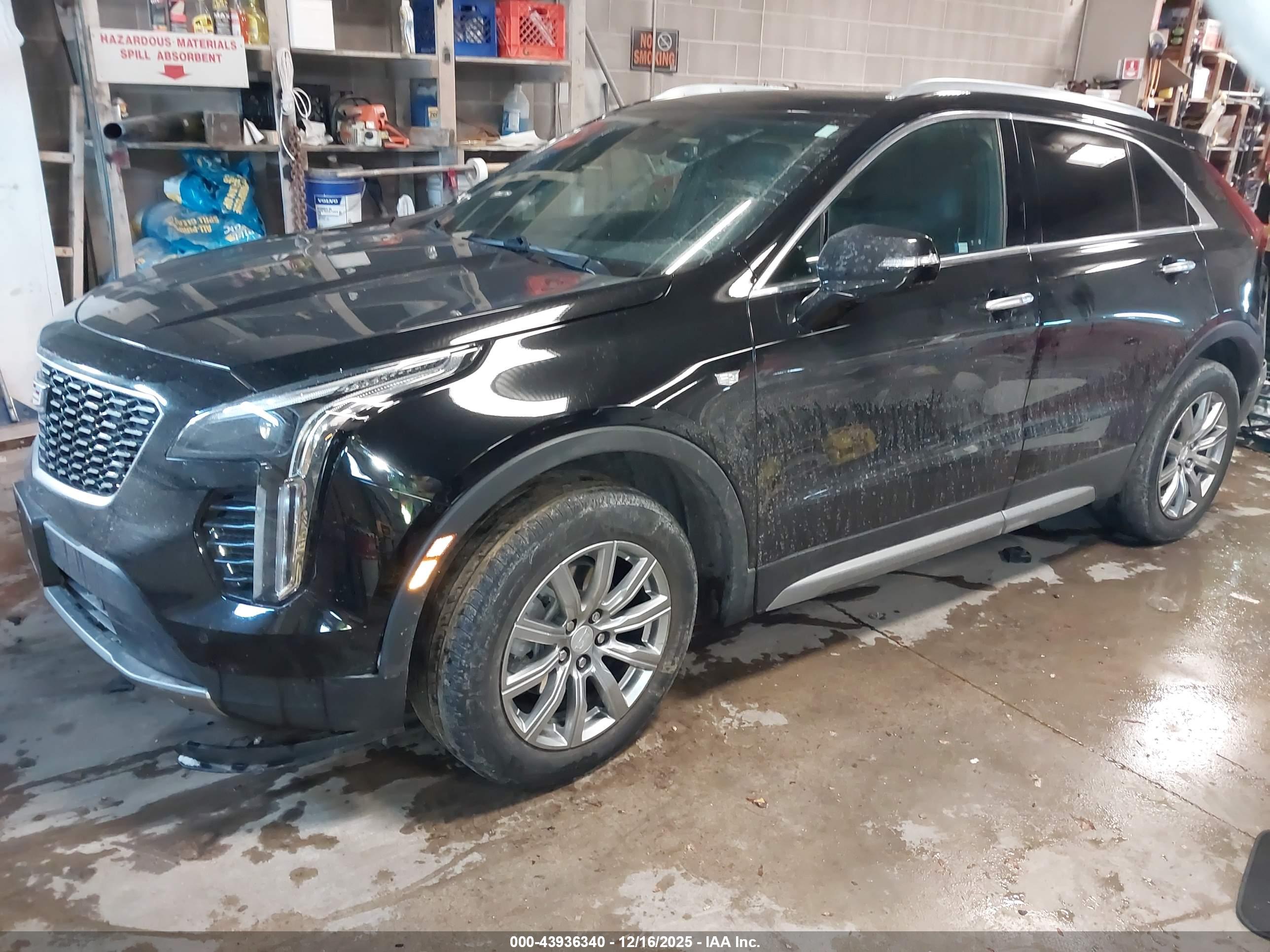 CADILLAC XT4 image 2