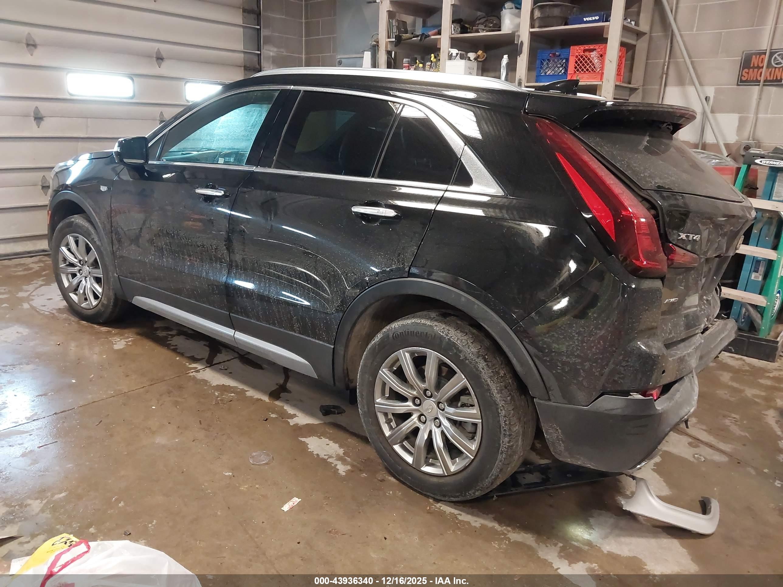 CADILLAC XT4 image 3