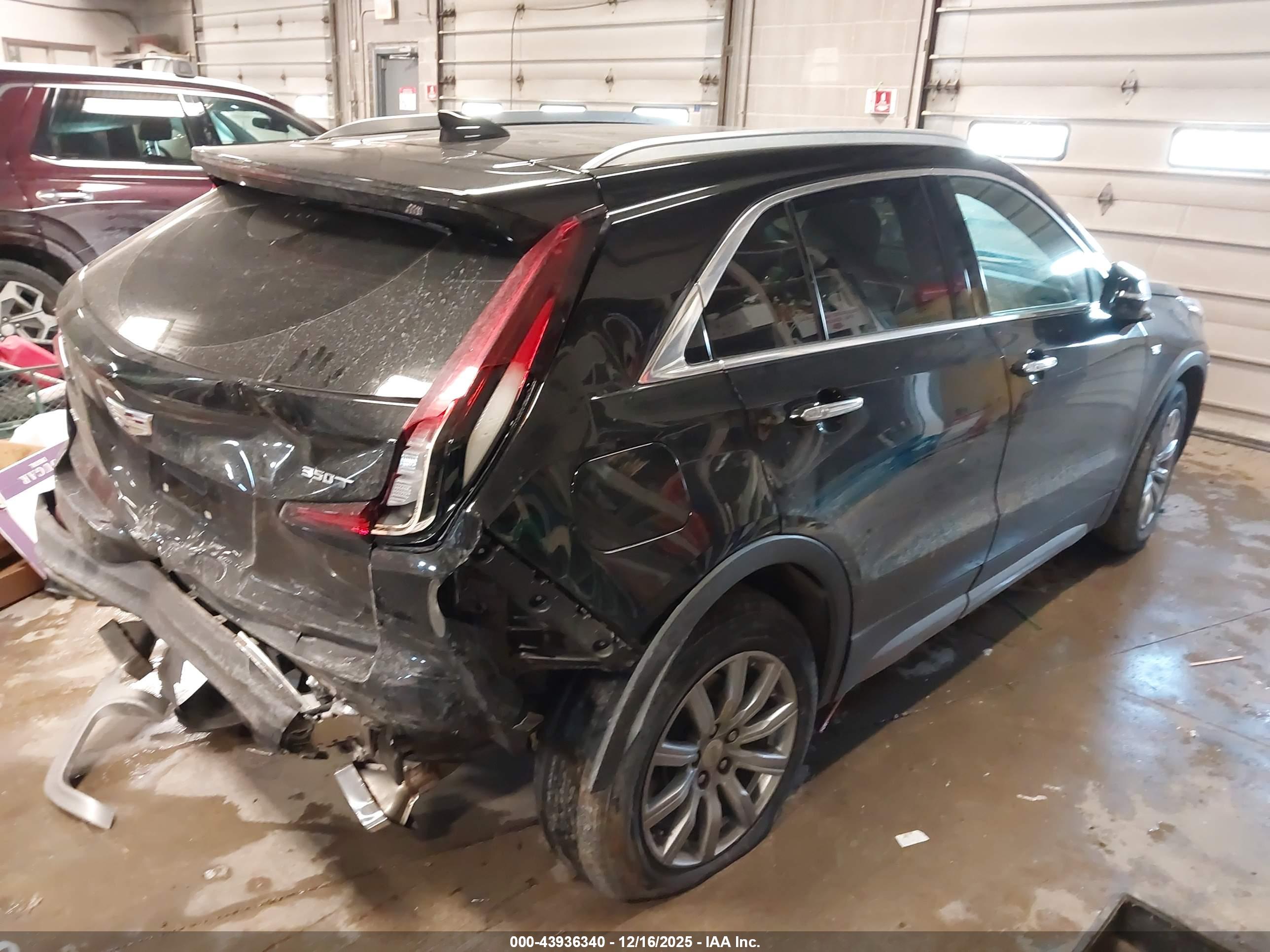 CADILLAC XT4 image 4