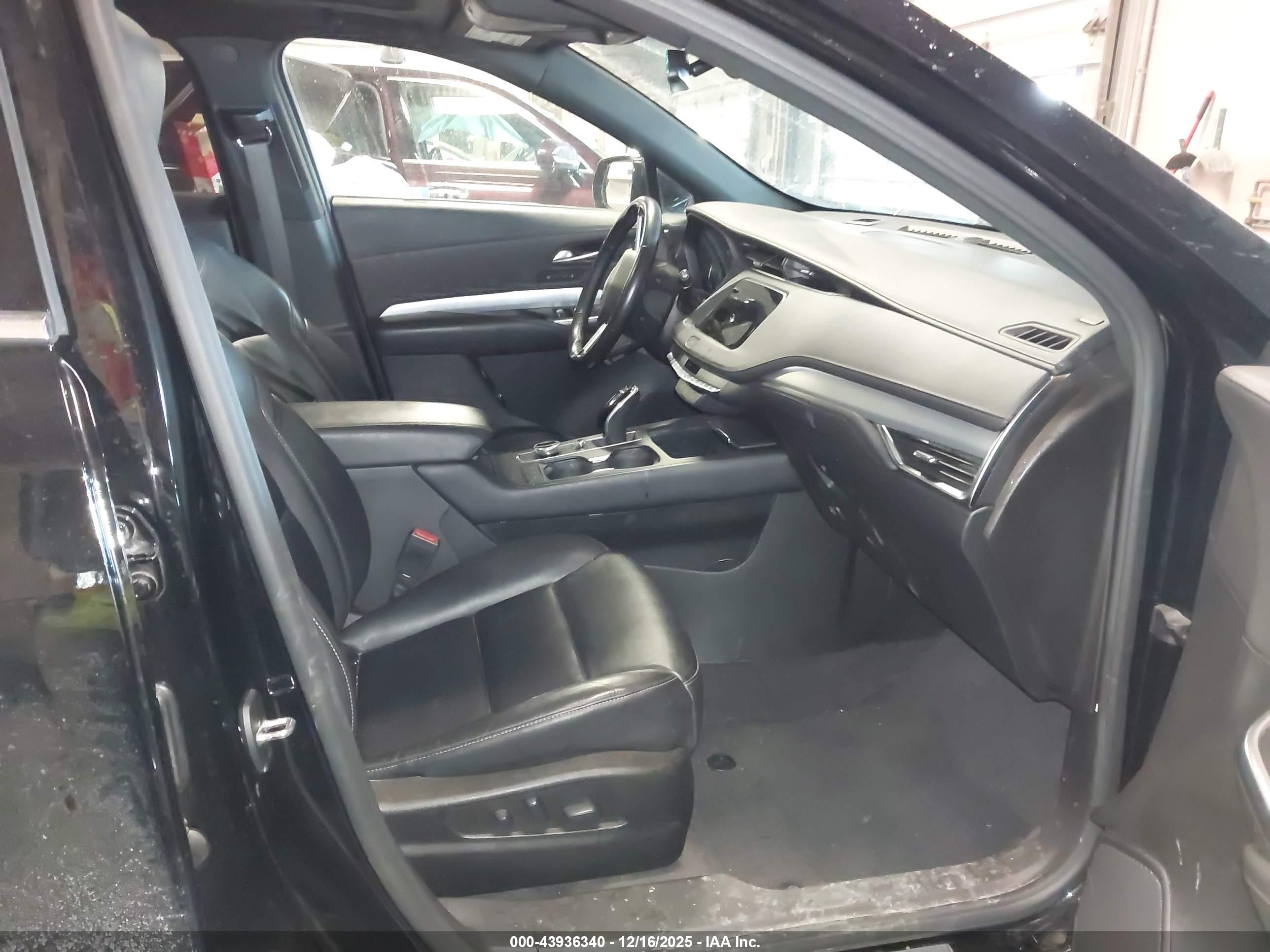 CADILLAC XT4 image 5