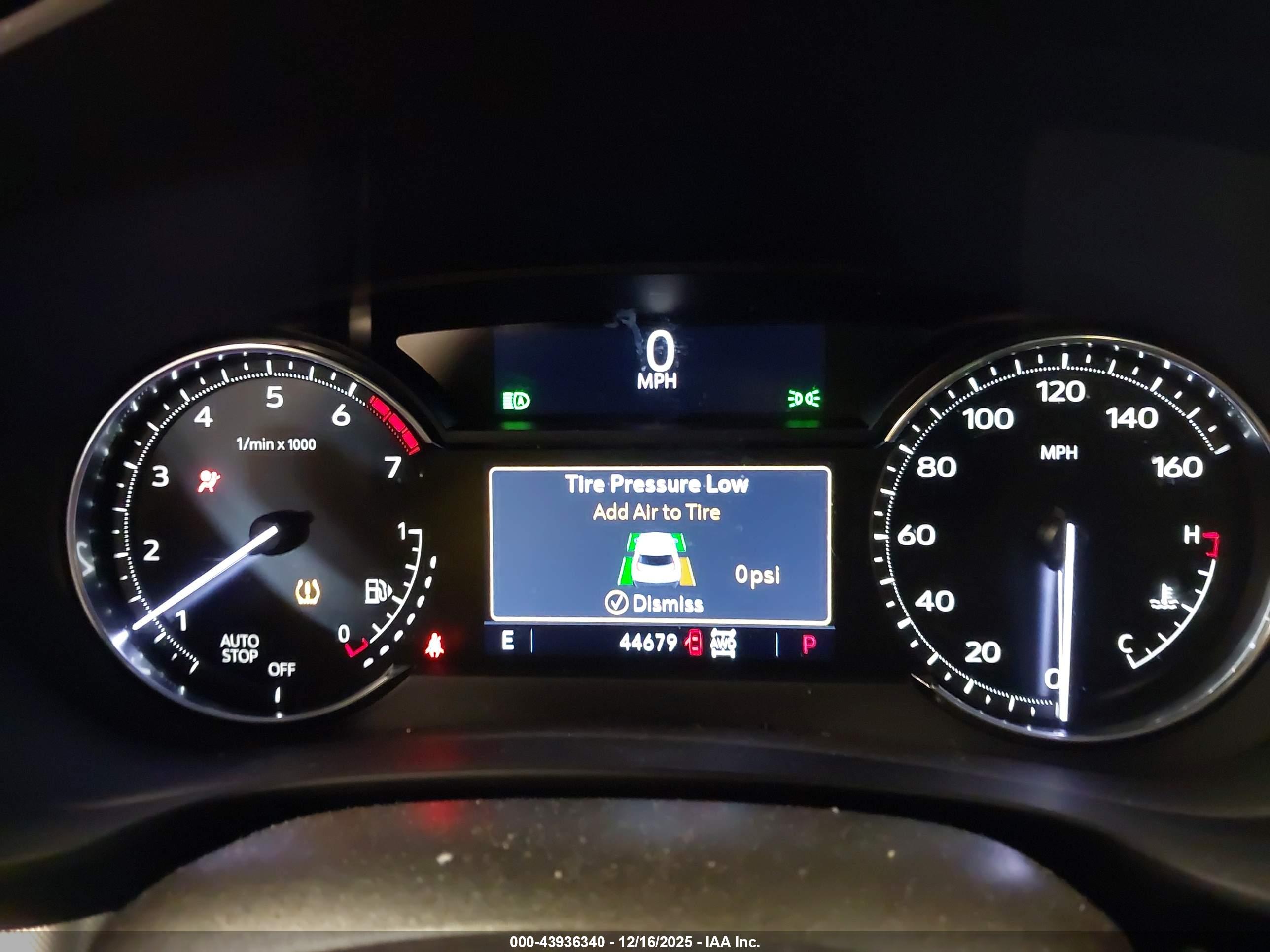 CADILLAC XT4 image 7