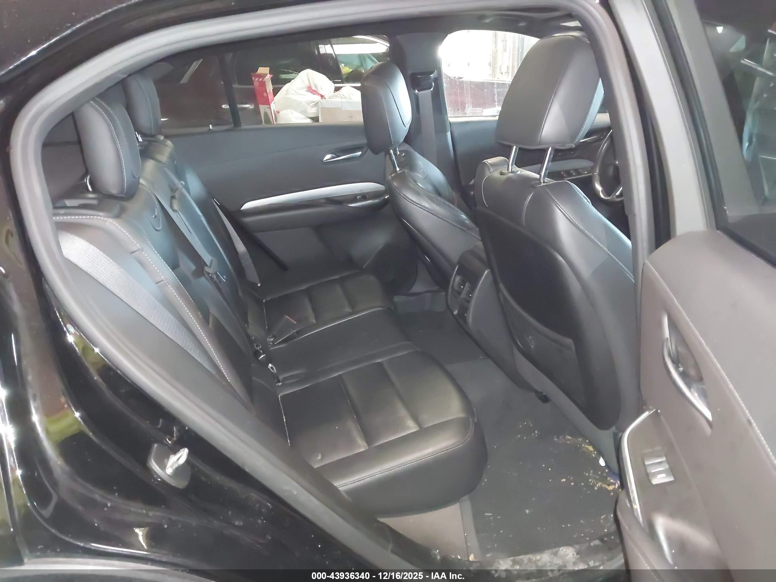 CADILLAC XT4 image 8