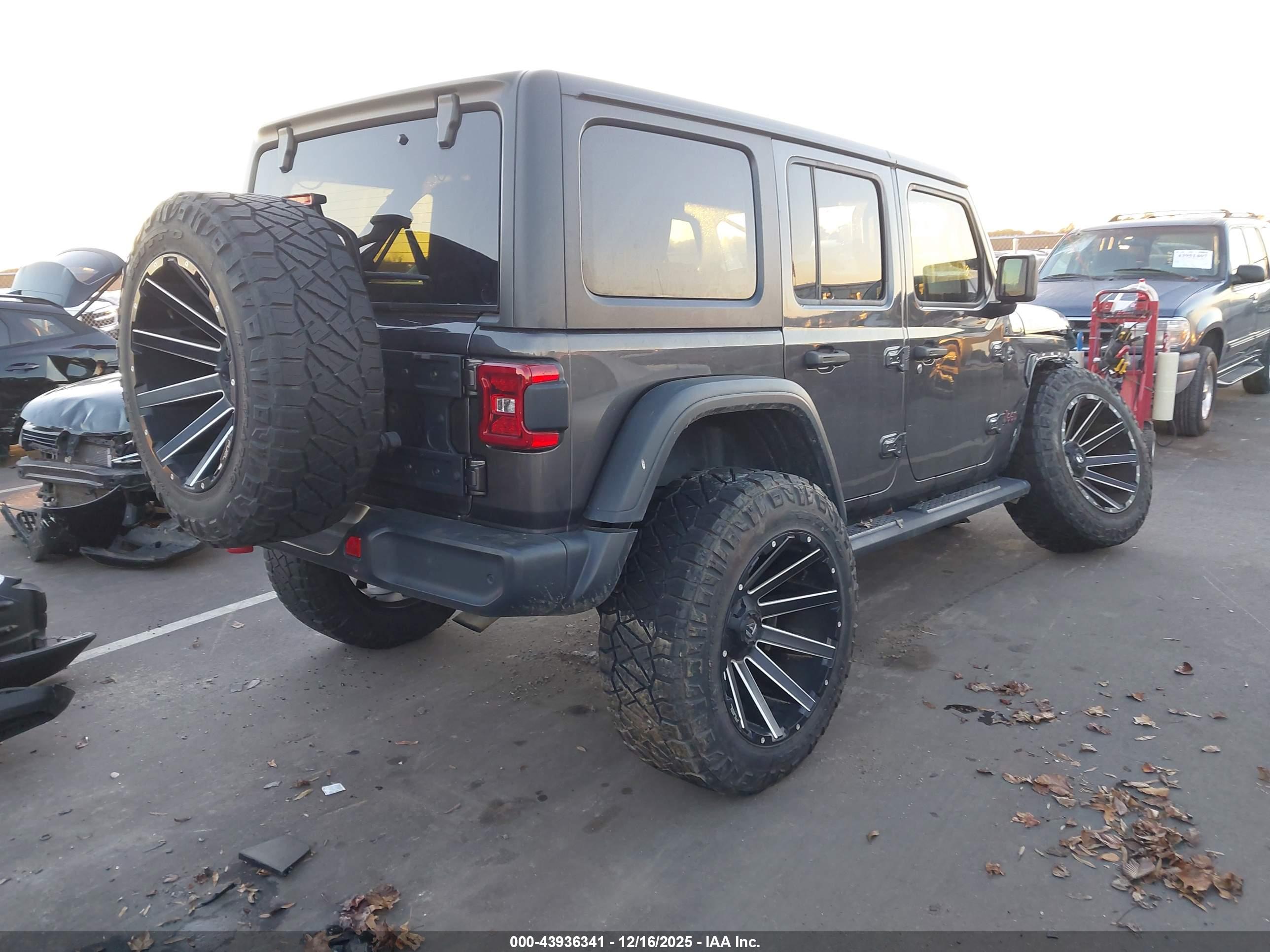 JEEP WRANGLER image 4