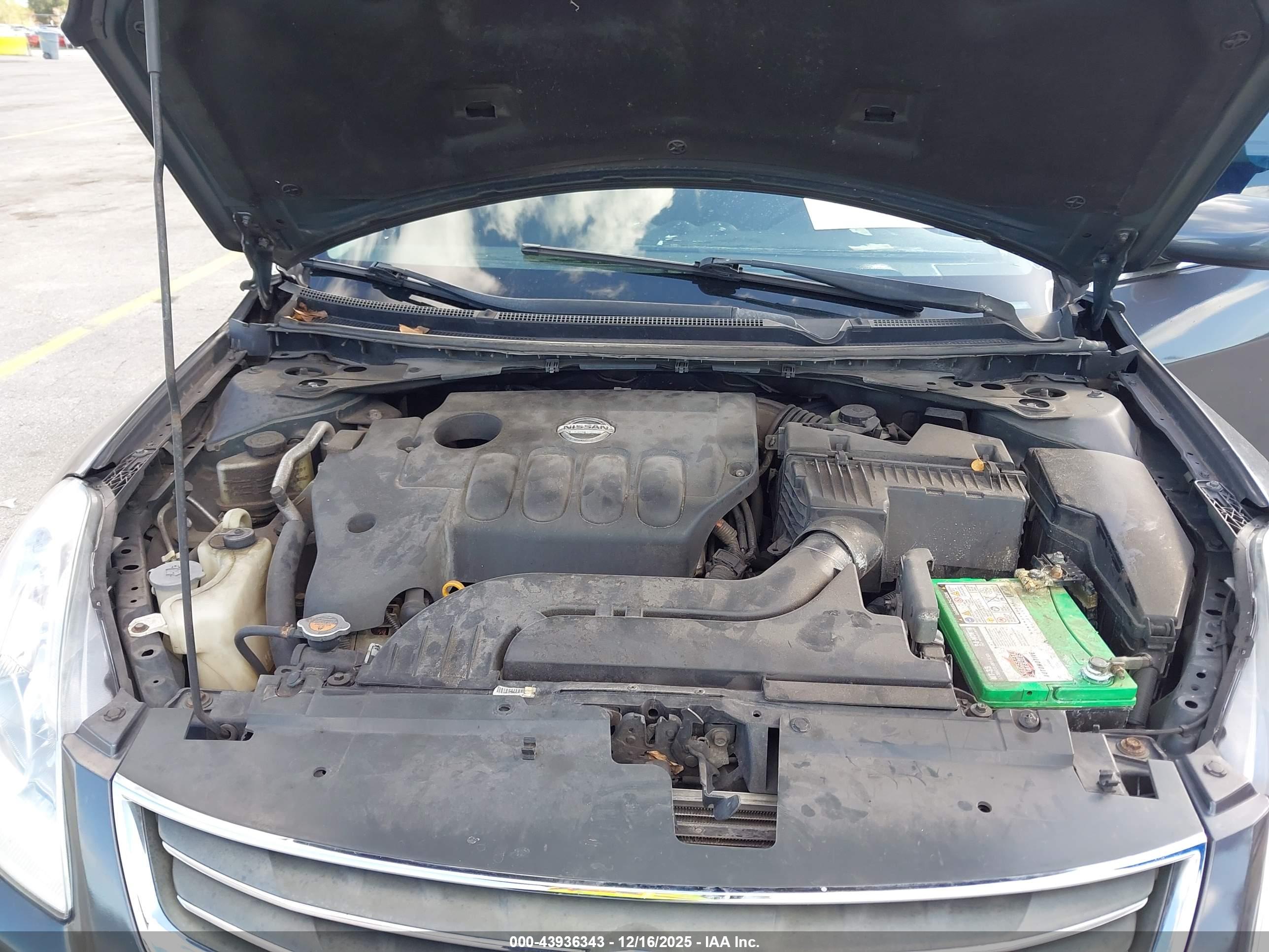 NISSAN ALTIMA image 10