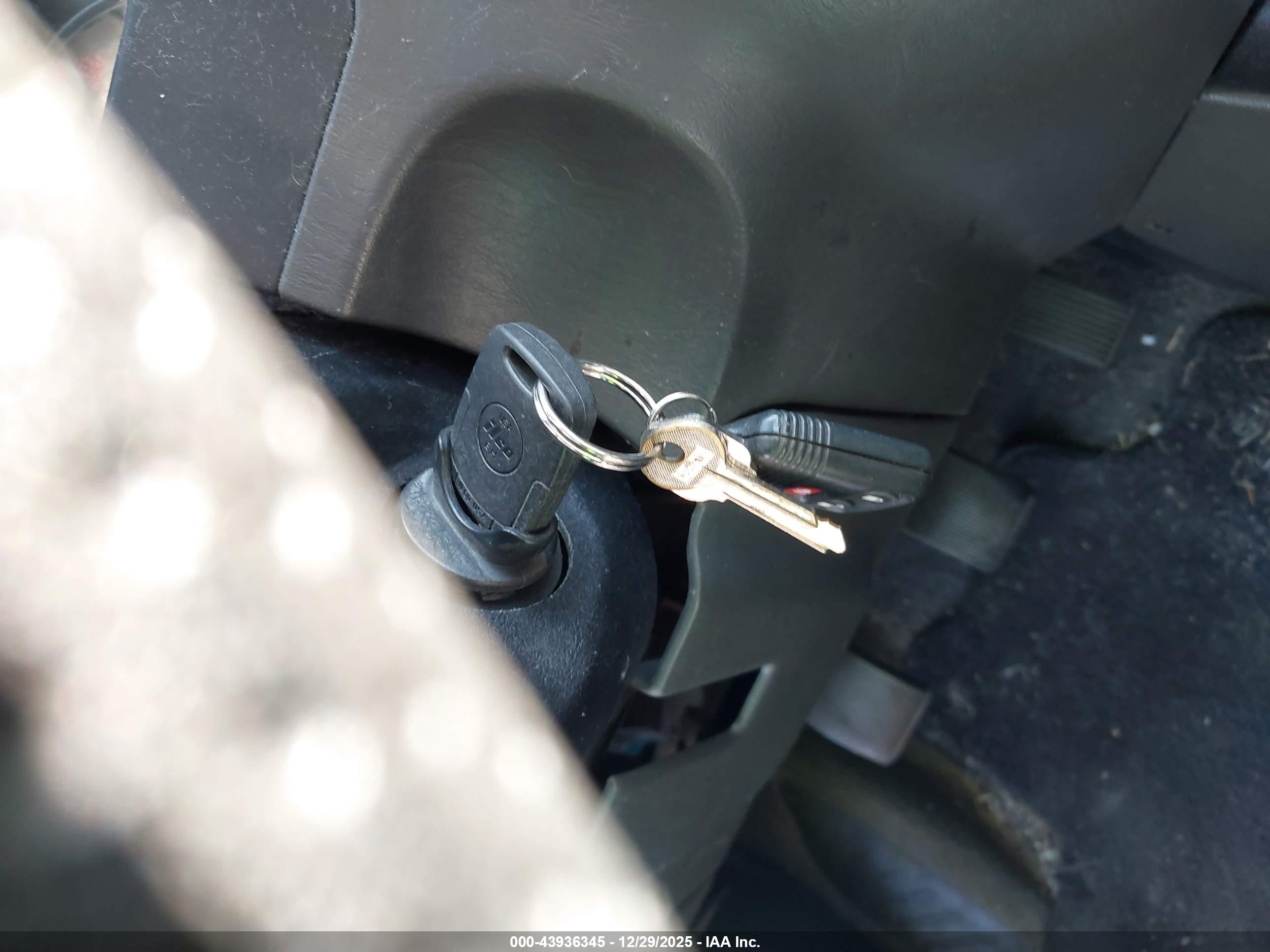 FORD ESCAPE image 11