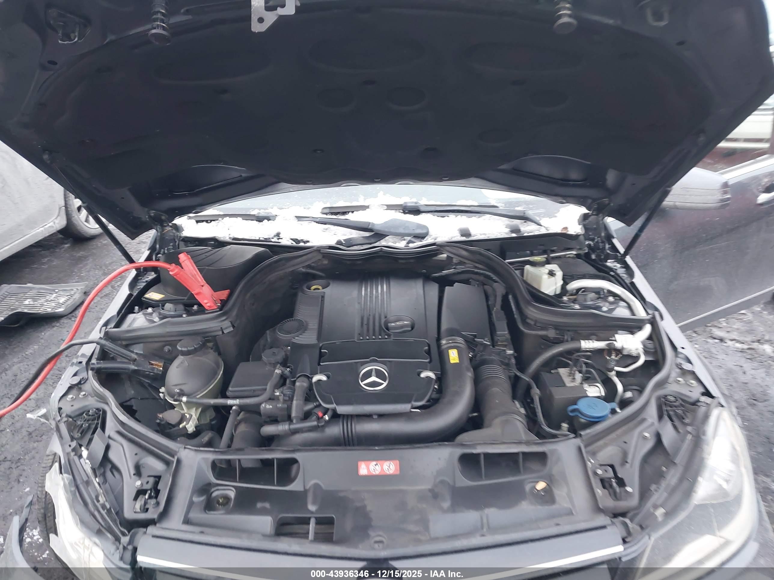 MERCEDES-BENZ C-CLASS image 10