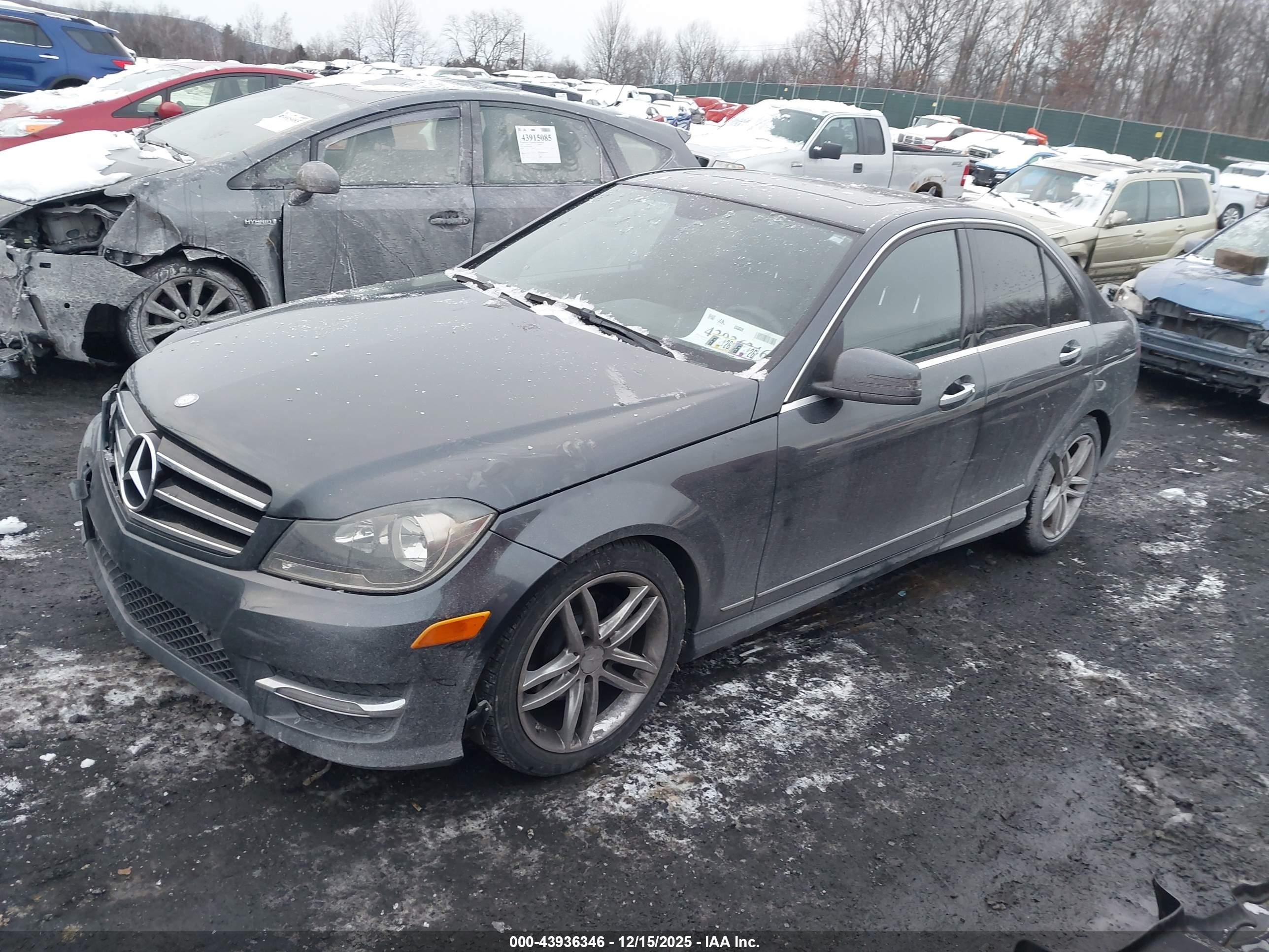 MERCEDES-BENZ C-CLASS image 2
