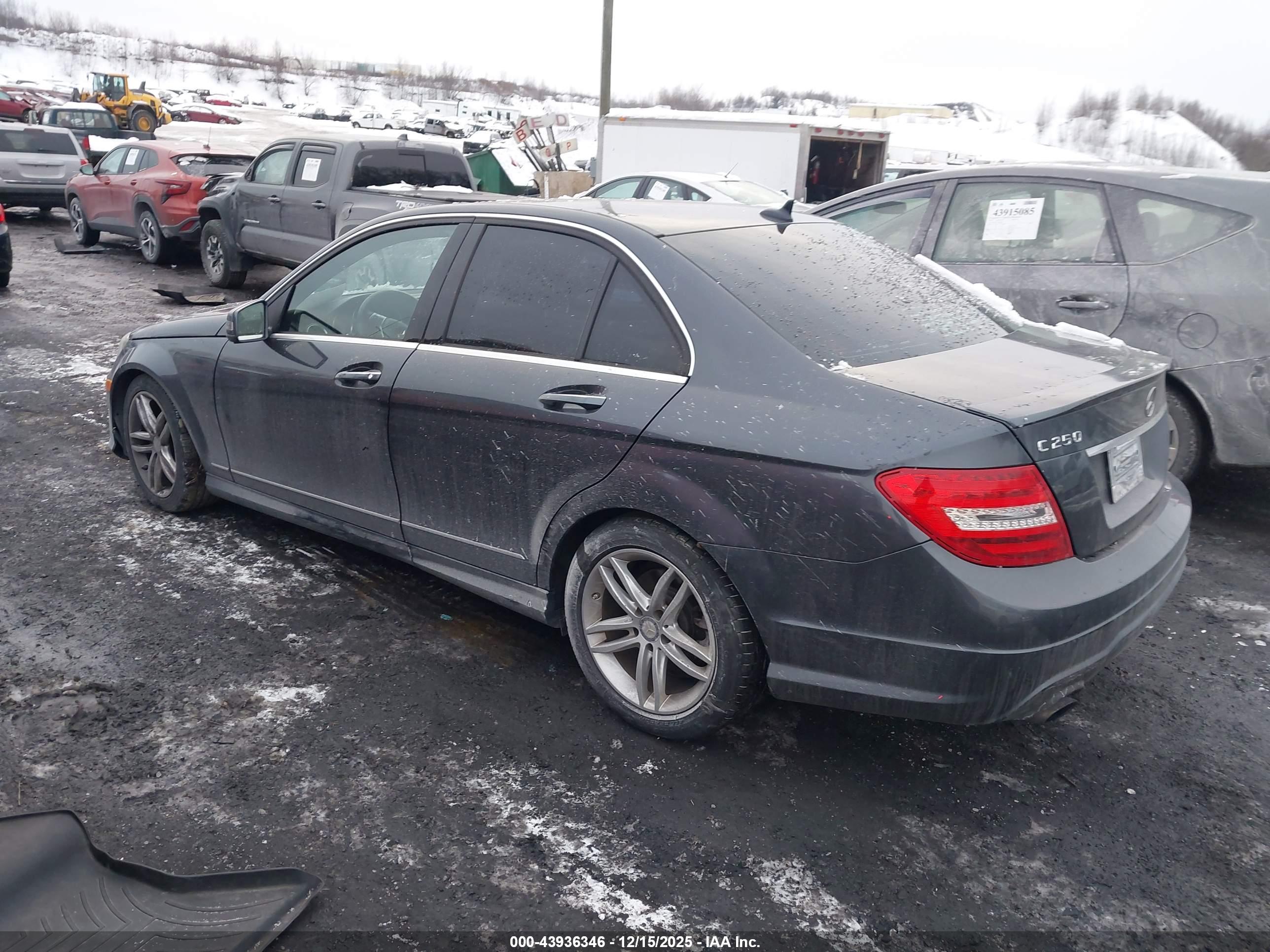 MERCEDES-BENZ C-CLASS image 3