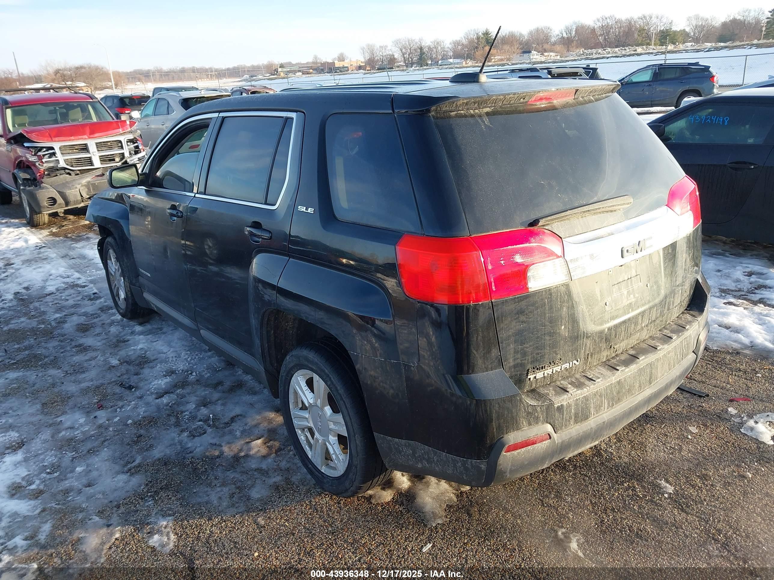 GMC TERRAIN image 3