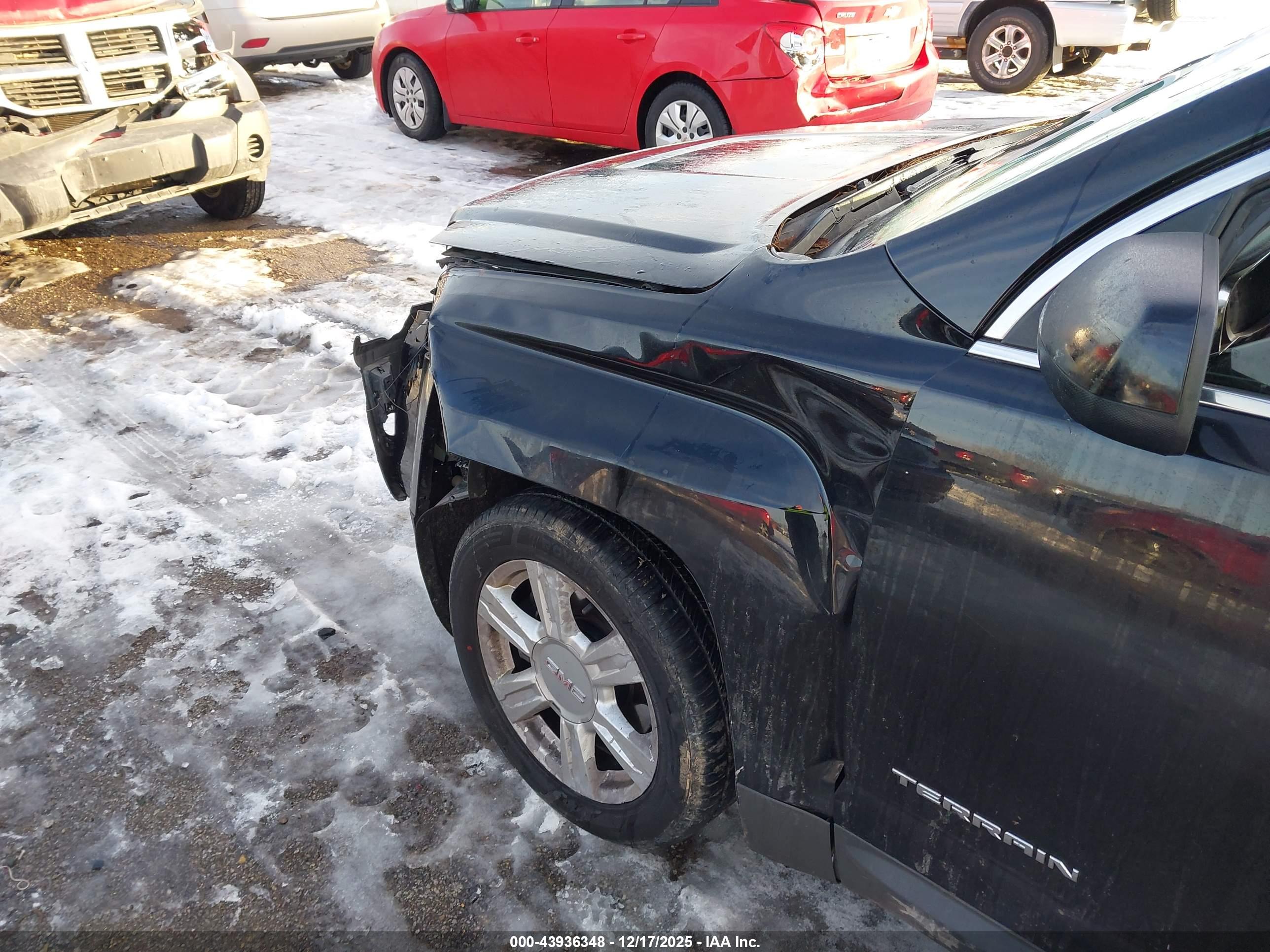 GMC TERRAIN image 6