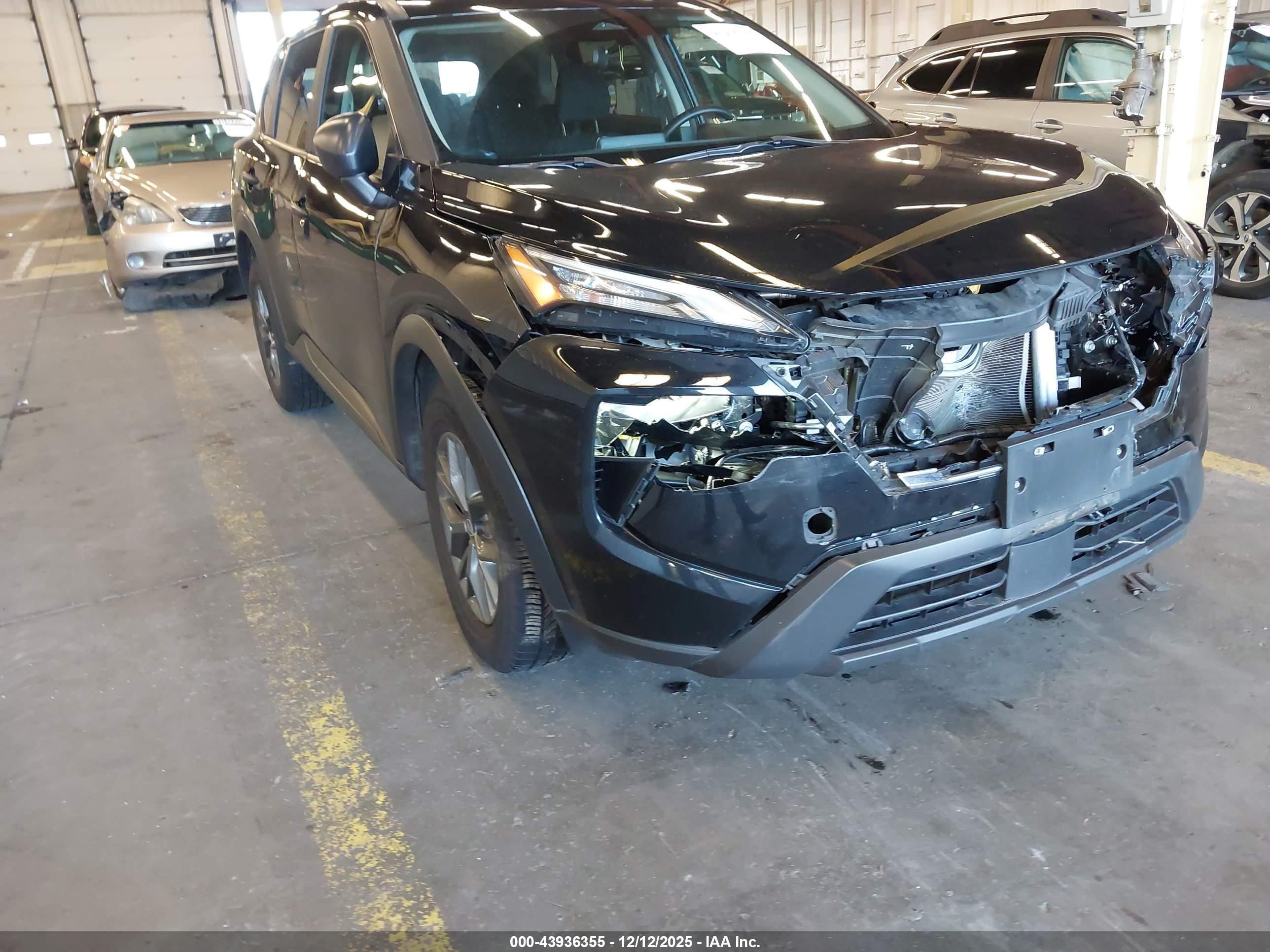 NISSAN ROGUE image 6