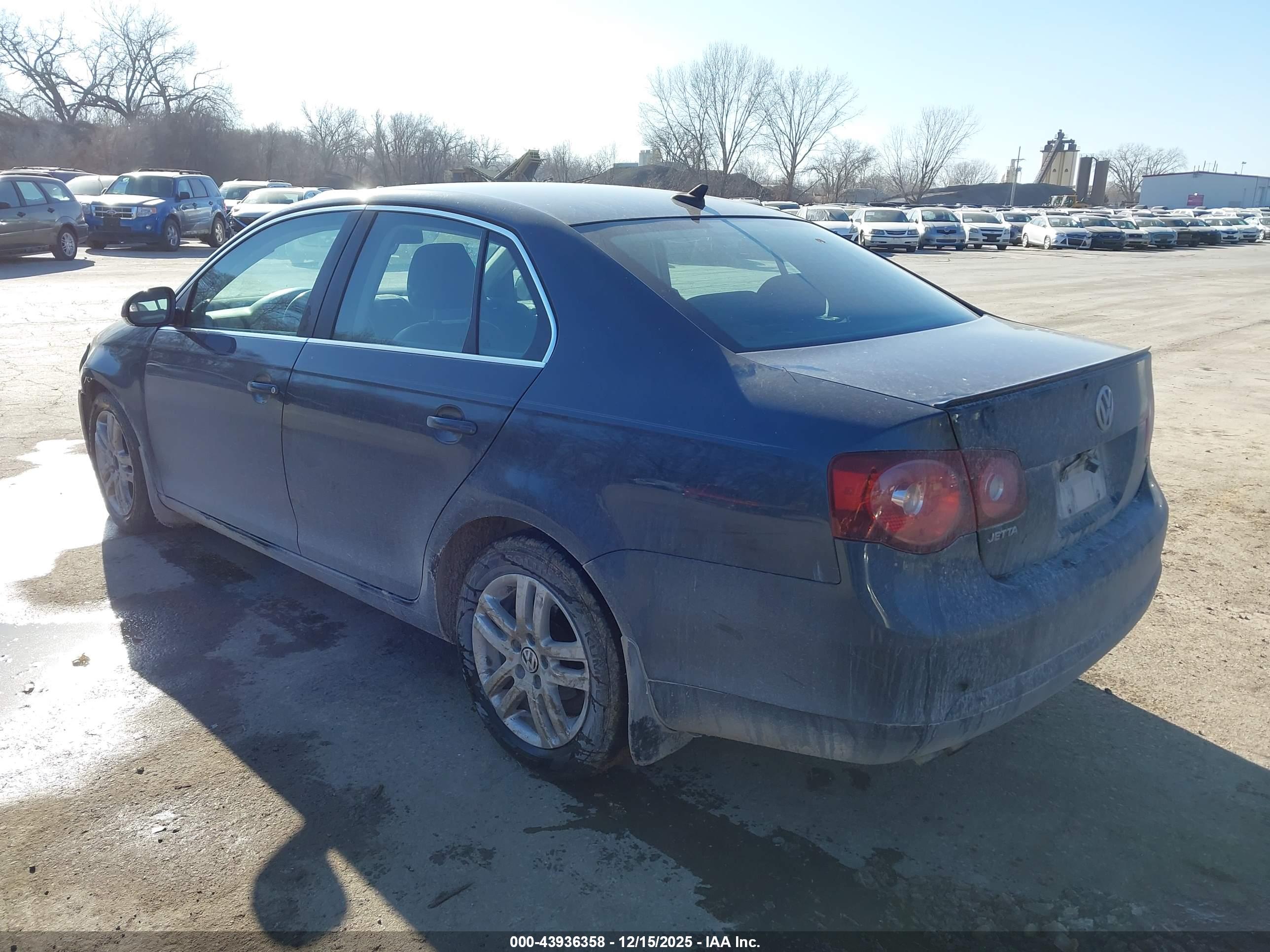 VOLKSWAGEN JETTA image 3
