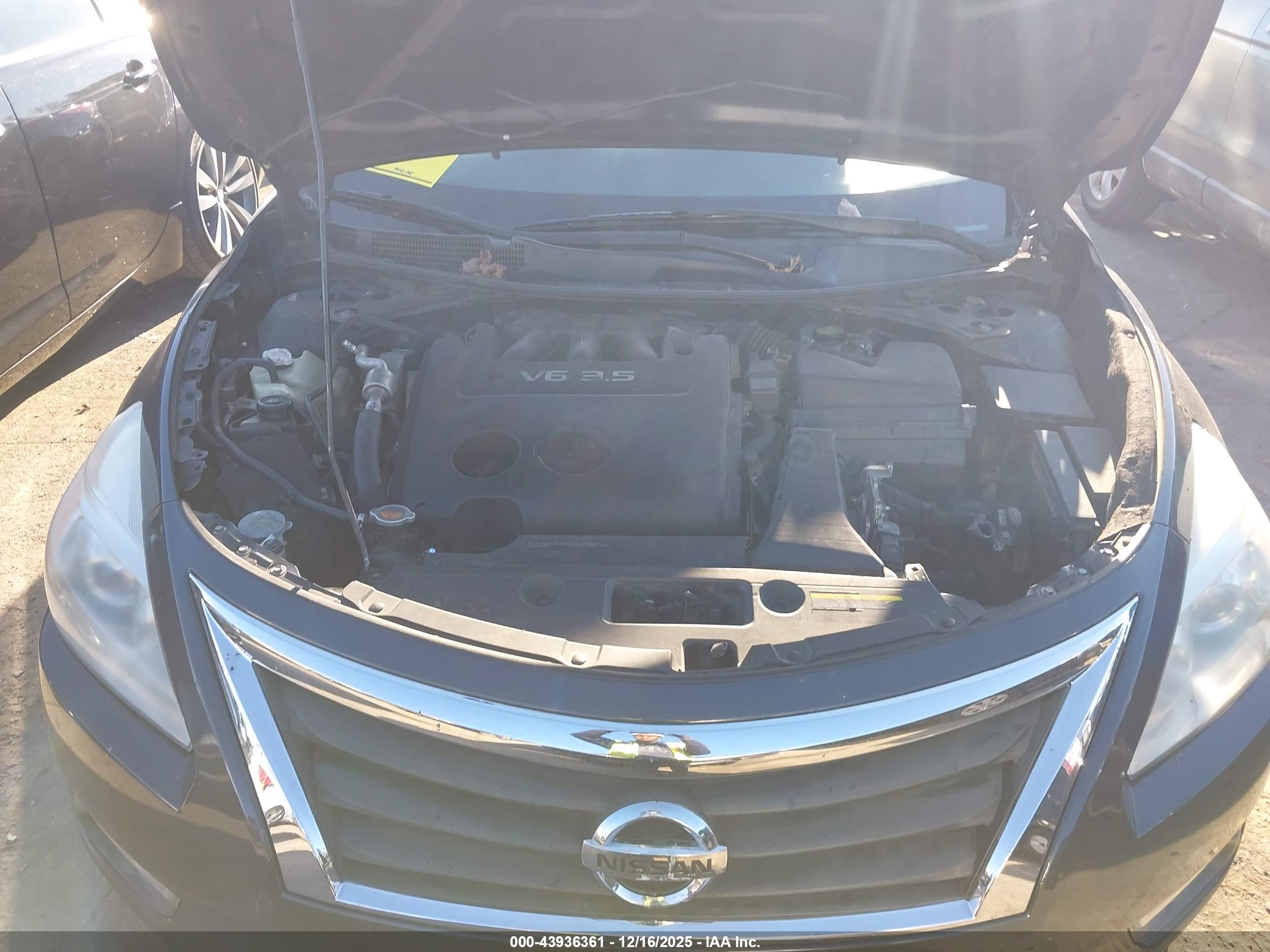 NISSAN ALTIMA image 10