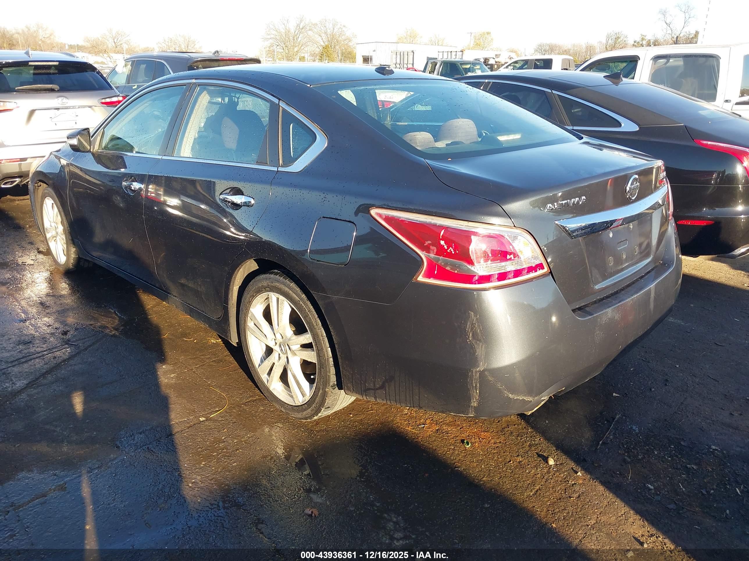 NISSAN ALTIMA image 3
