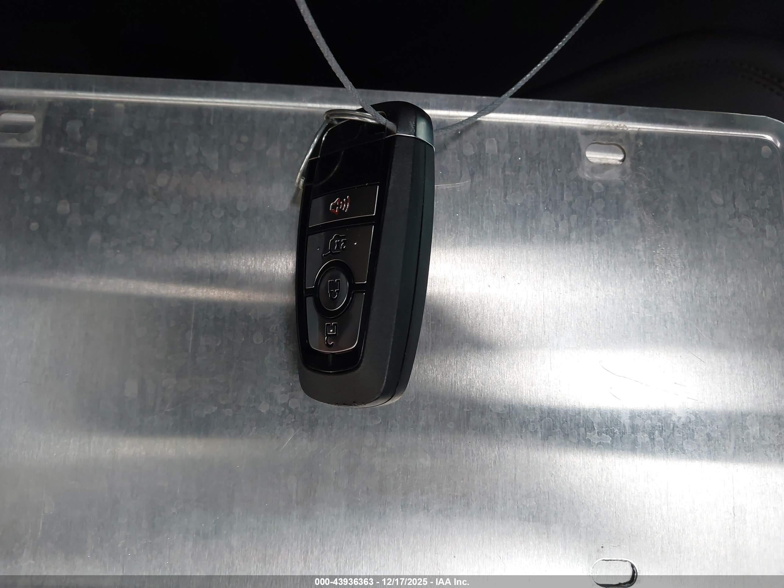 FORD EXPLORER image 11