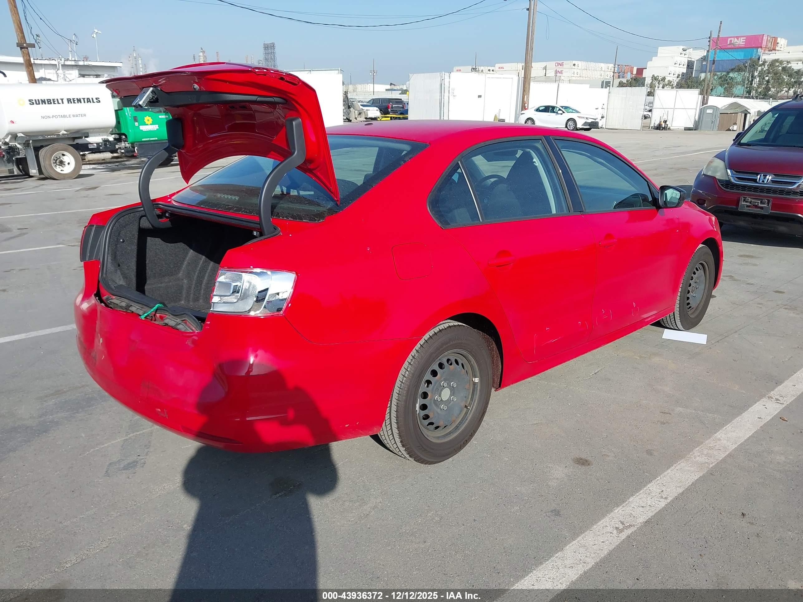 VOLKSWAGEN JETTA image 4
