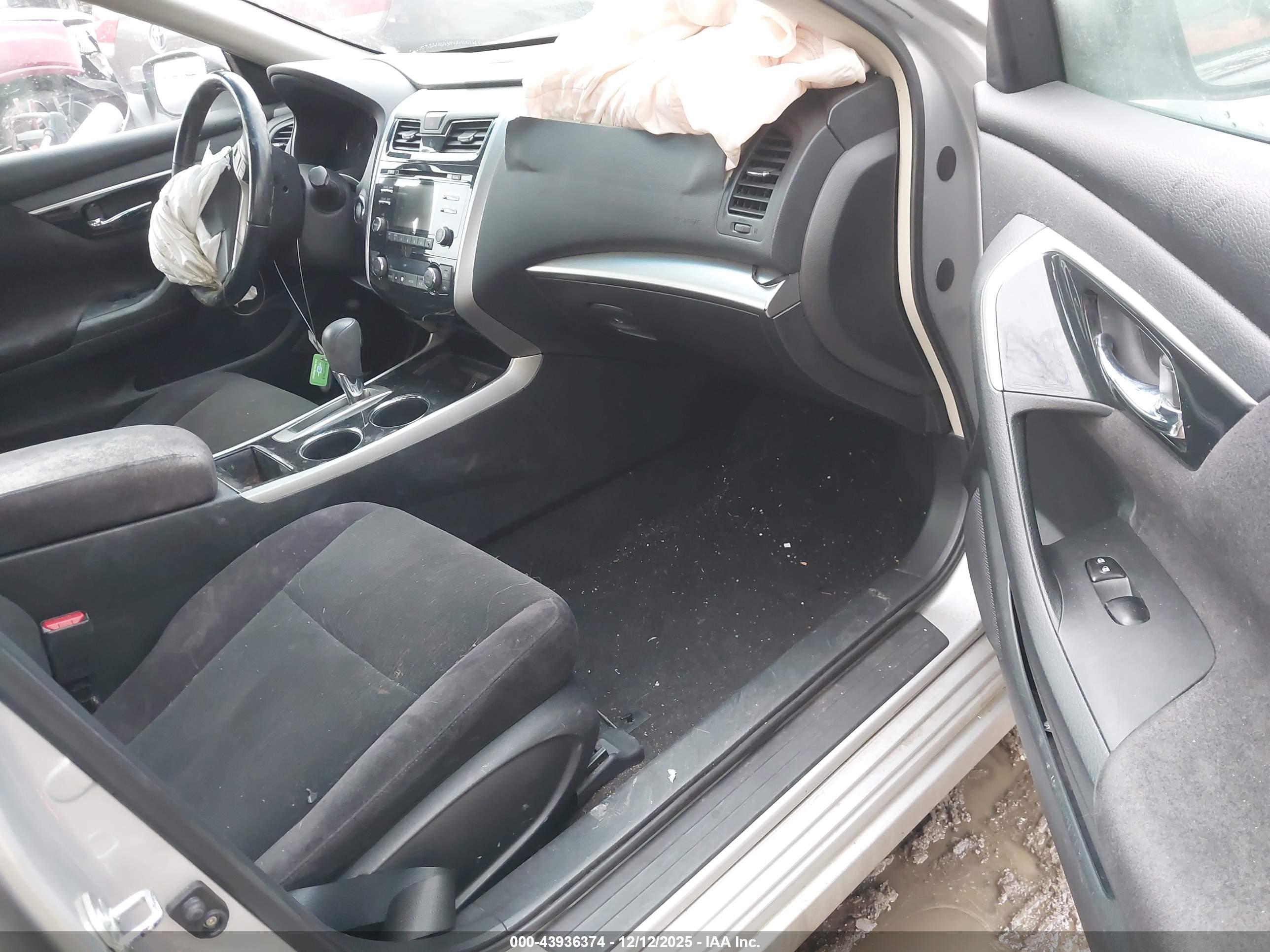 NISSAN ALTIMA image 5