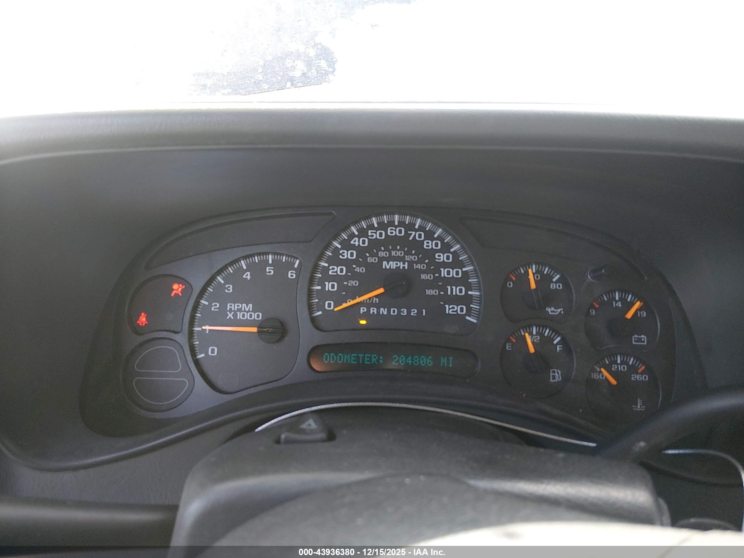 CHEVROLET SILVERADO image 7