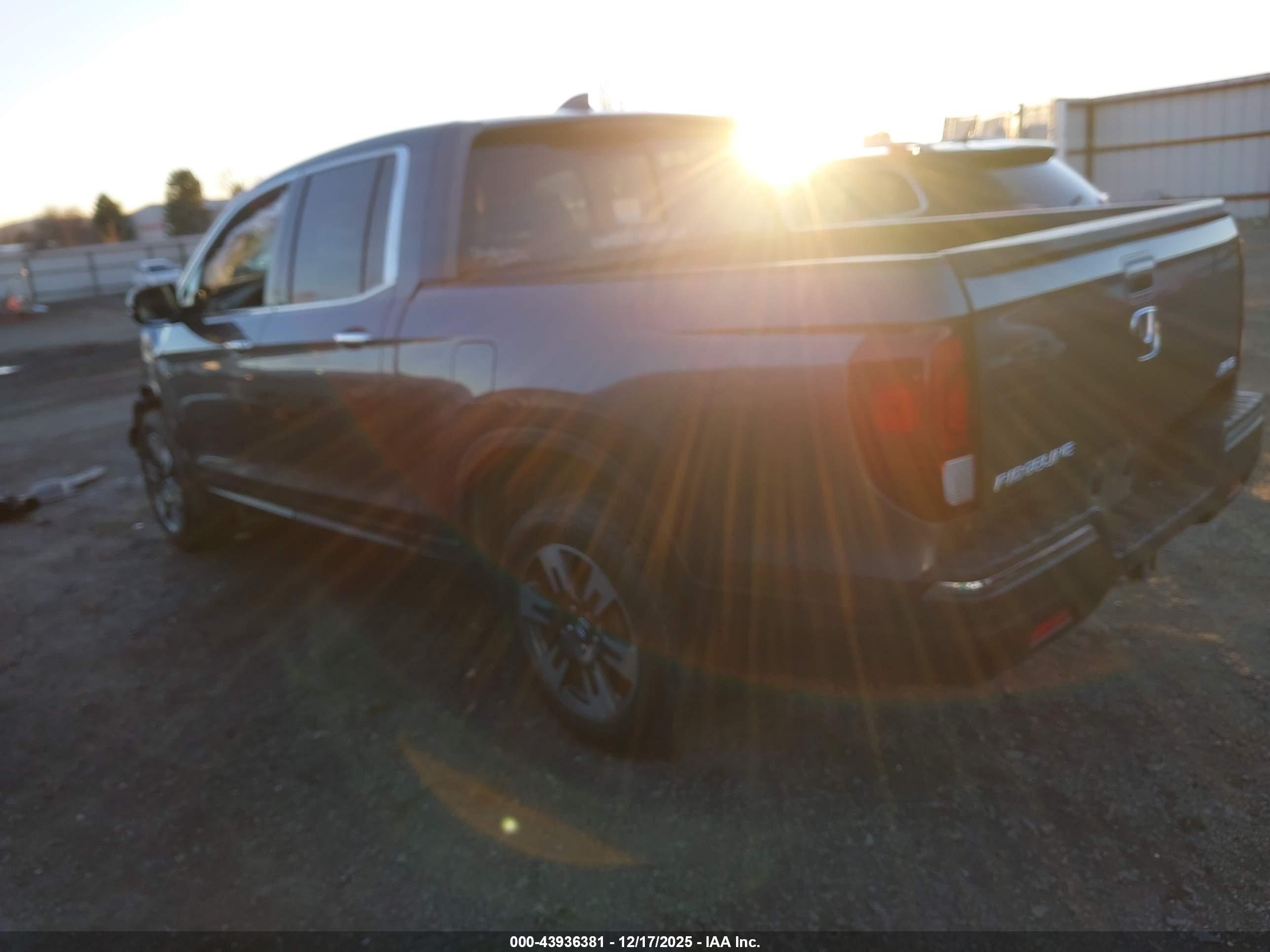 HONDA RIDGELINE image 3
