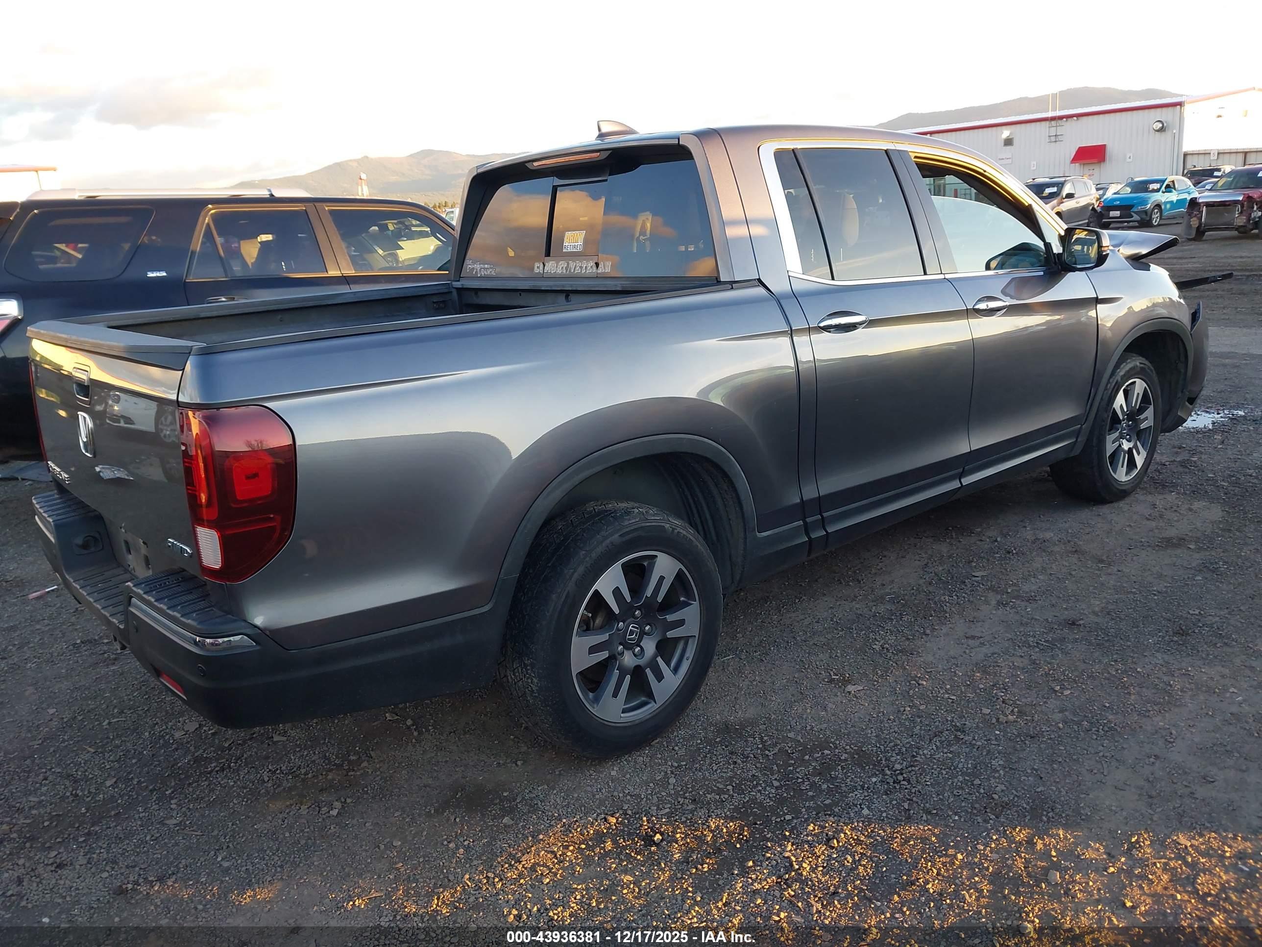 HONDA RIDGELINE image 4