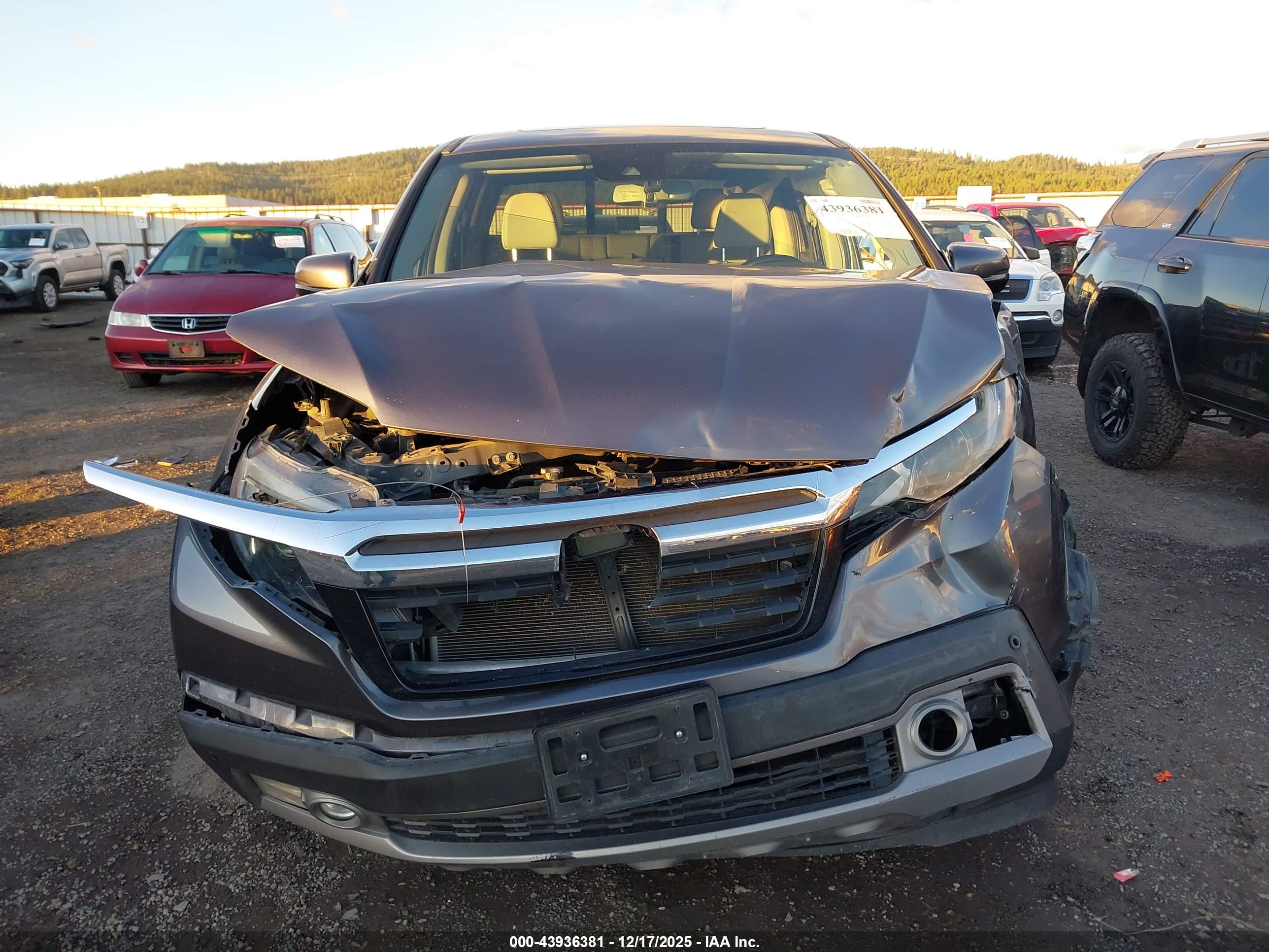 HONDA RIDGELINE image 6
