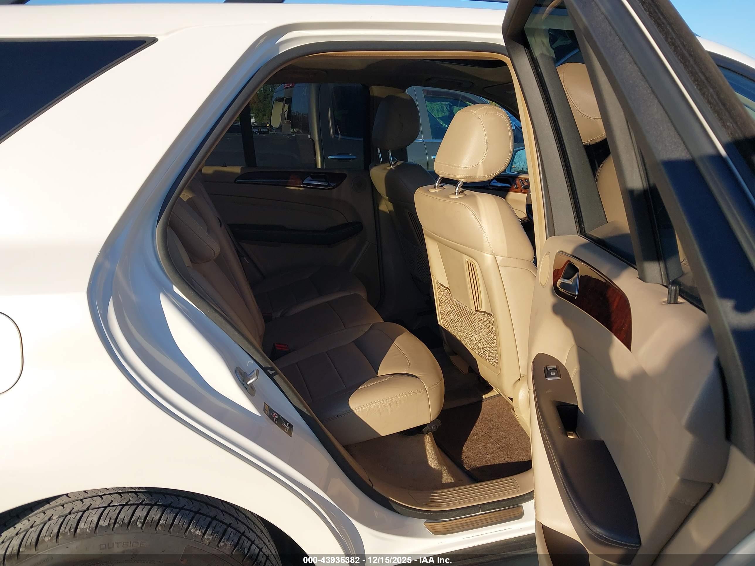 MERCEDES-BENZ ML image 8