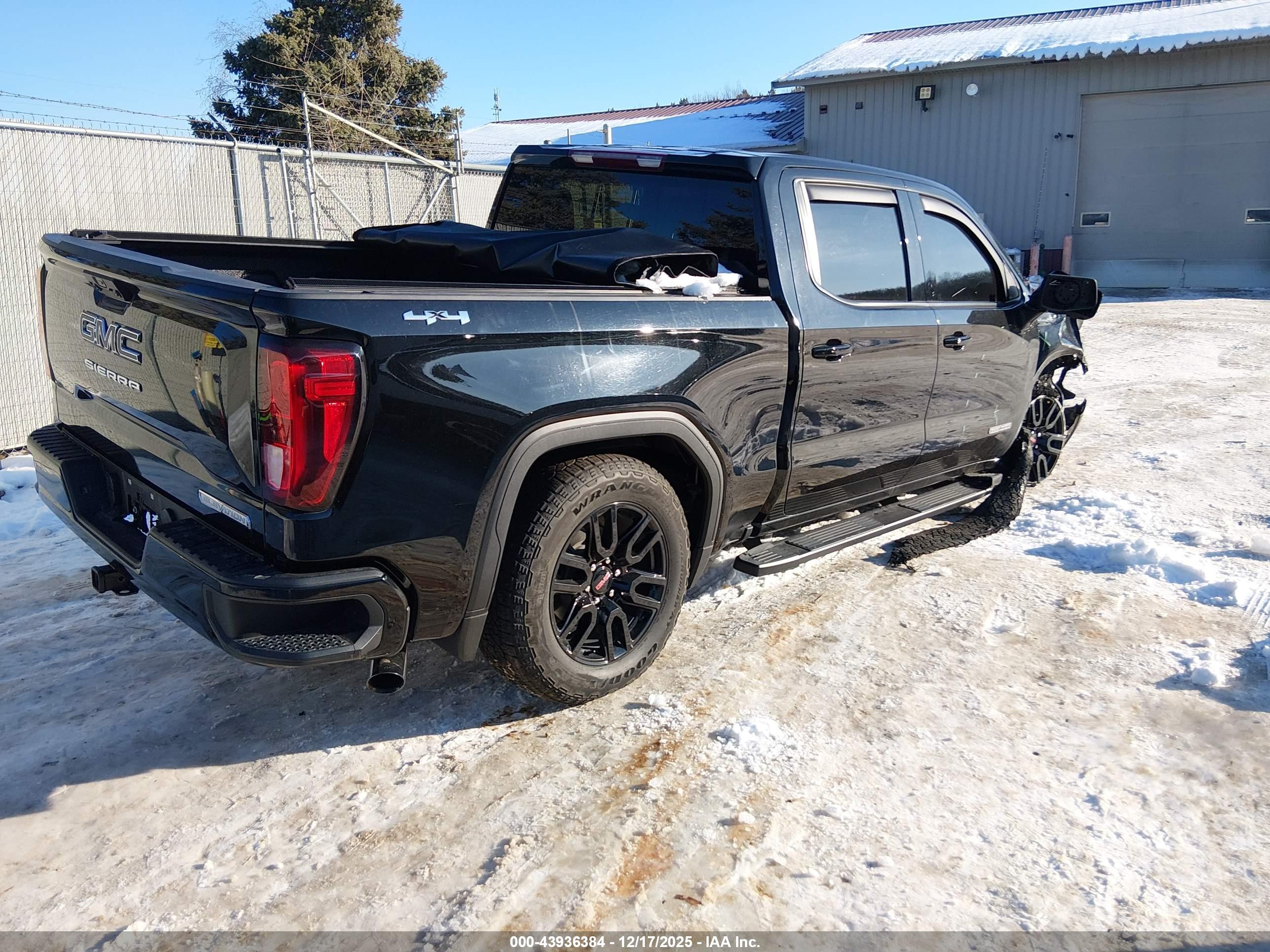 GMC SIERRA image 4