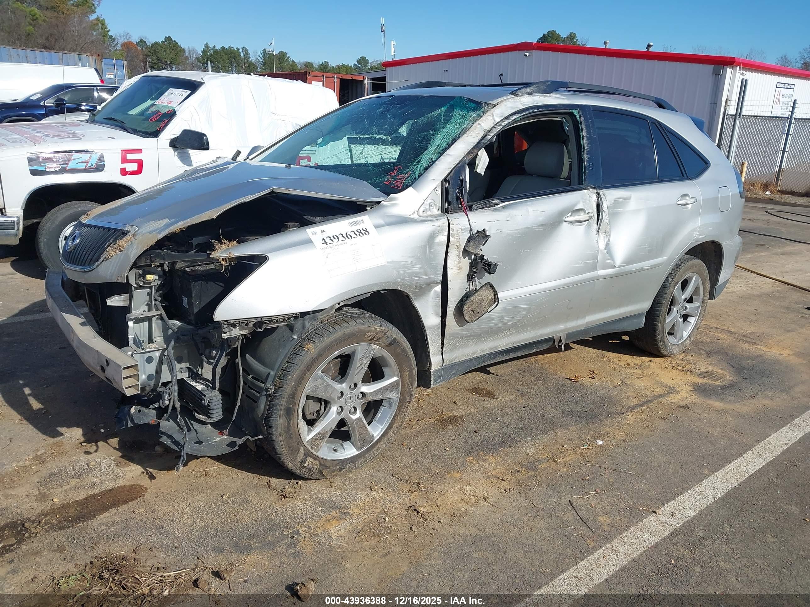 LEXUS RX image 2