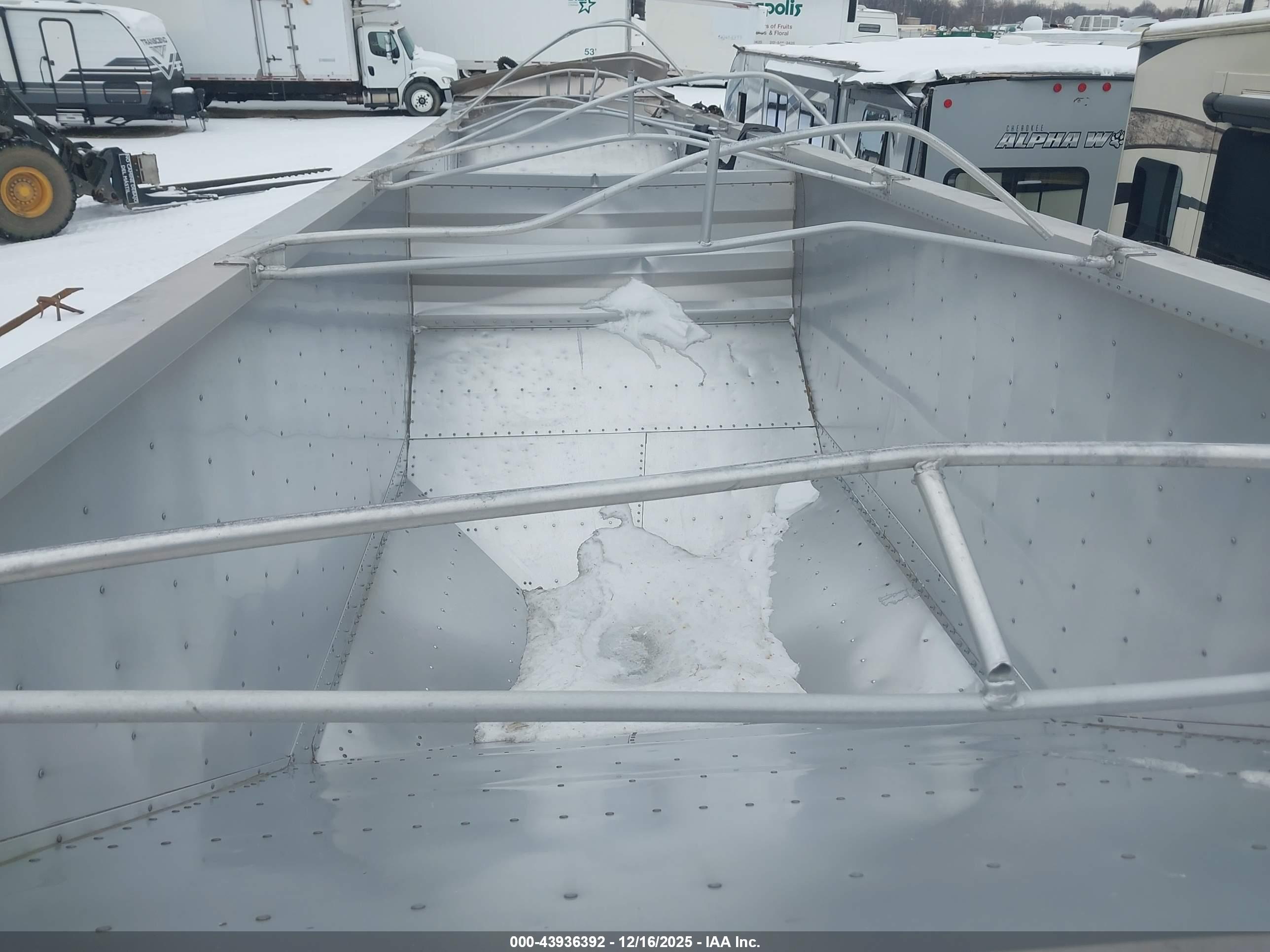 WILSON TRAILER image 8