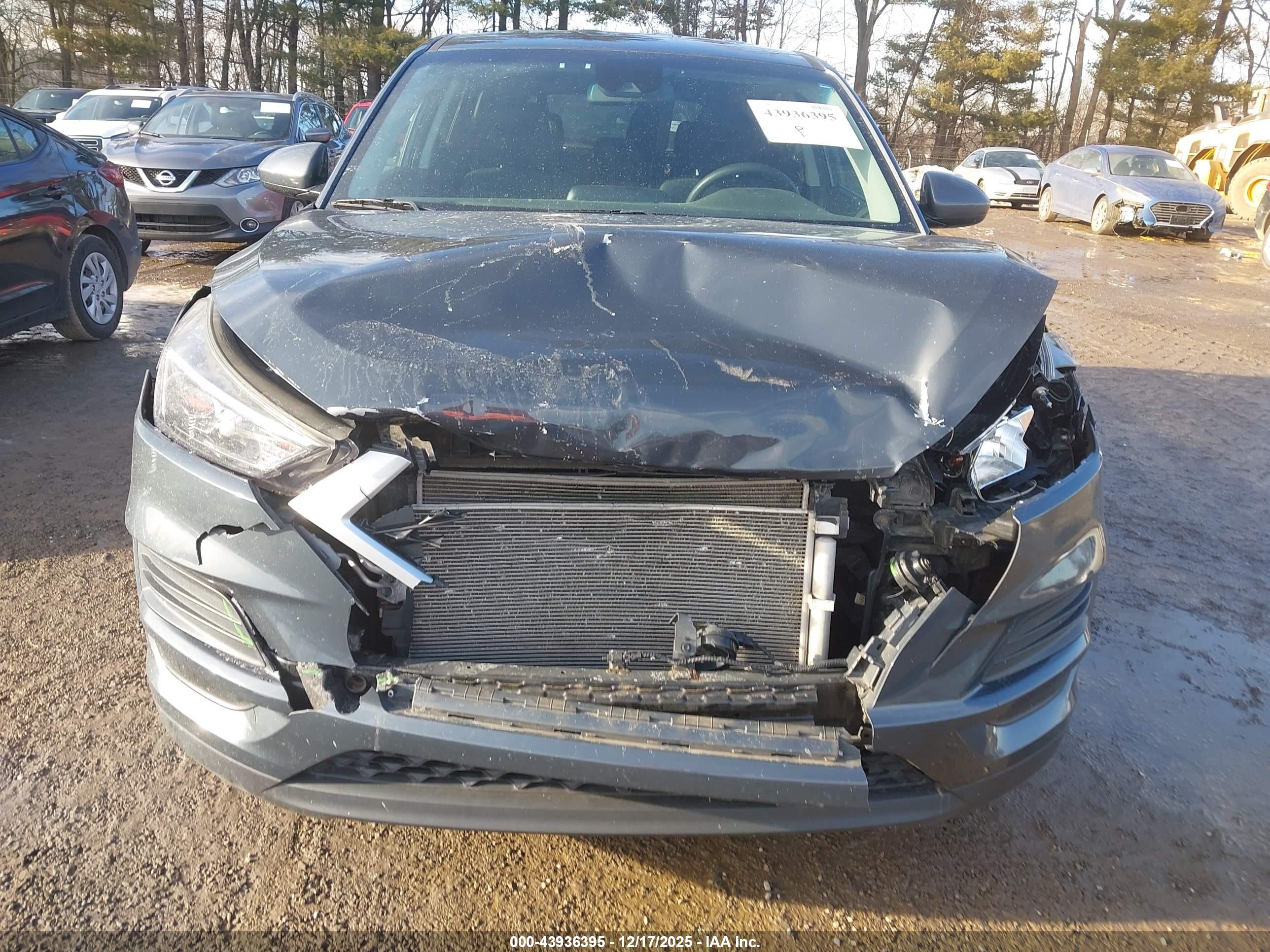 HYUNDAI TUCSON image 6