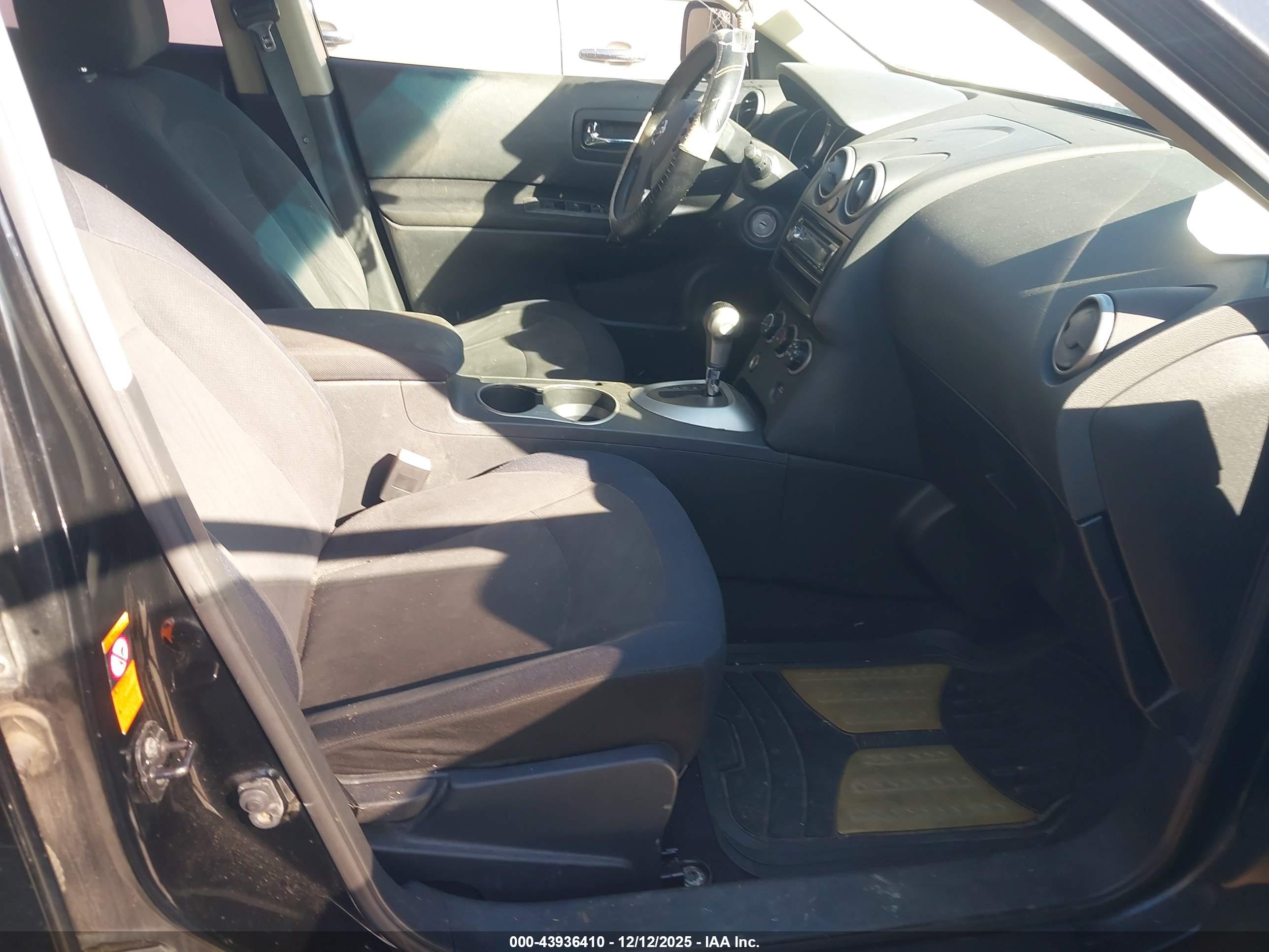 NISSAN ROGUE image 5
