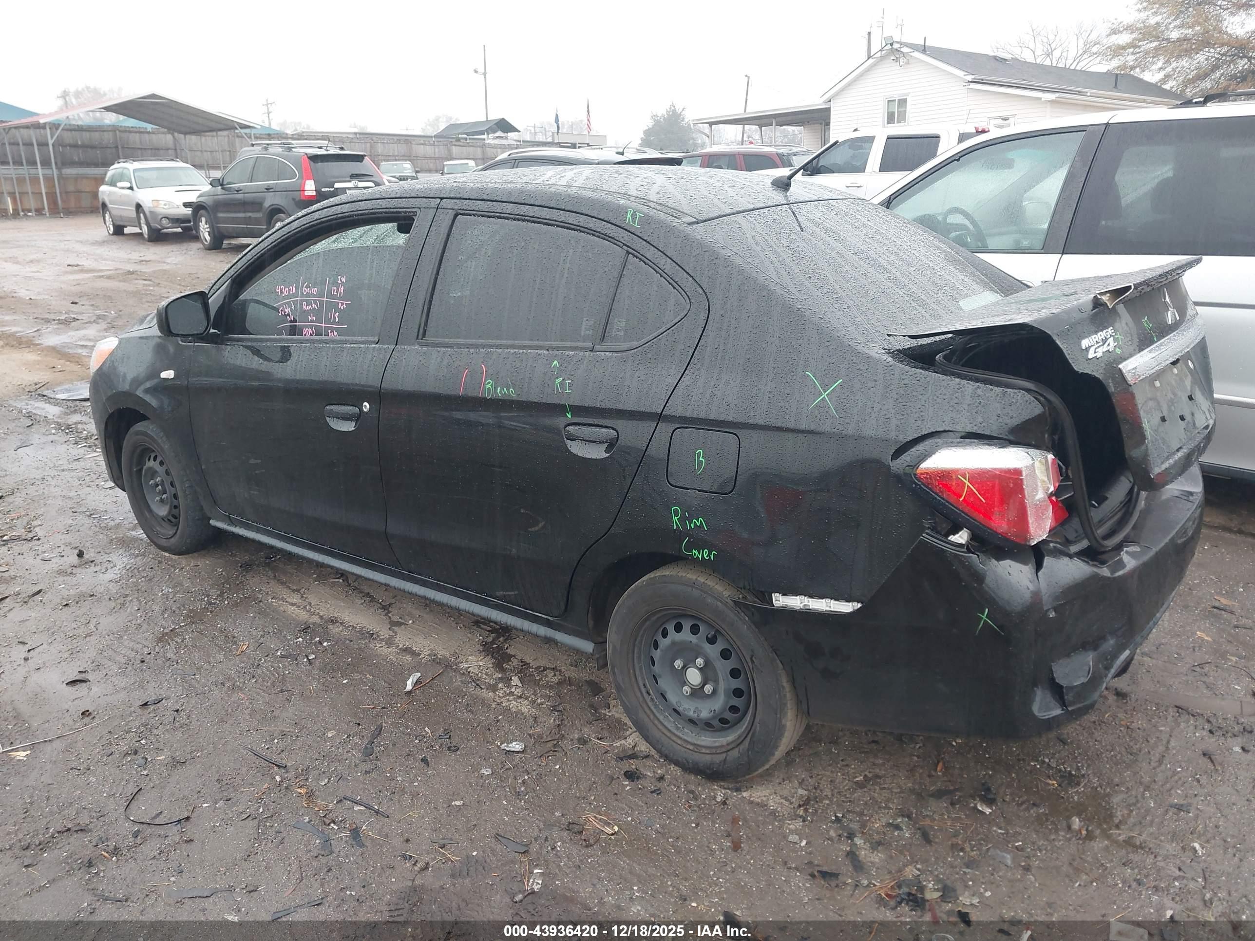 MITSUBISHI MIRAGE image 3