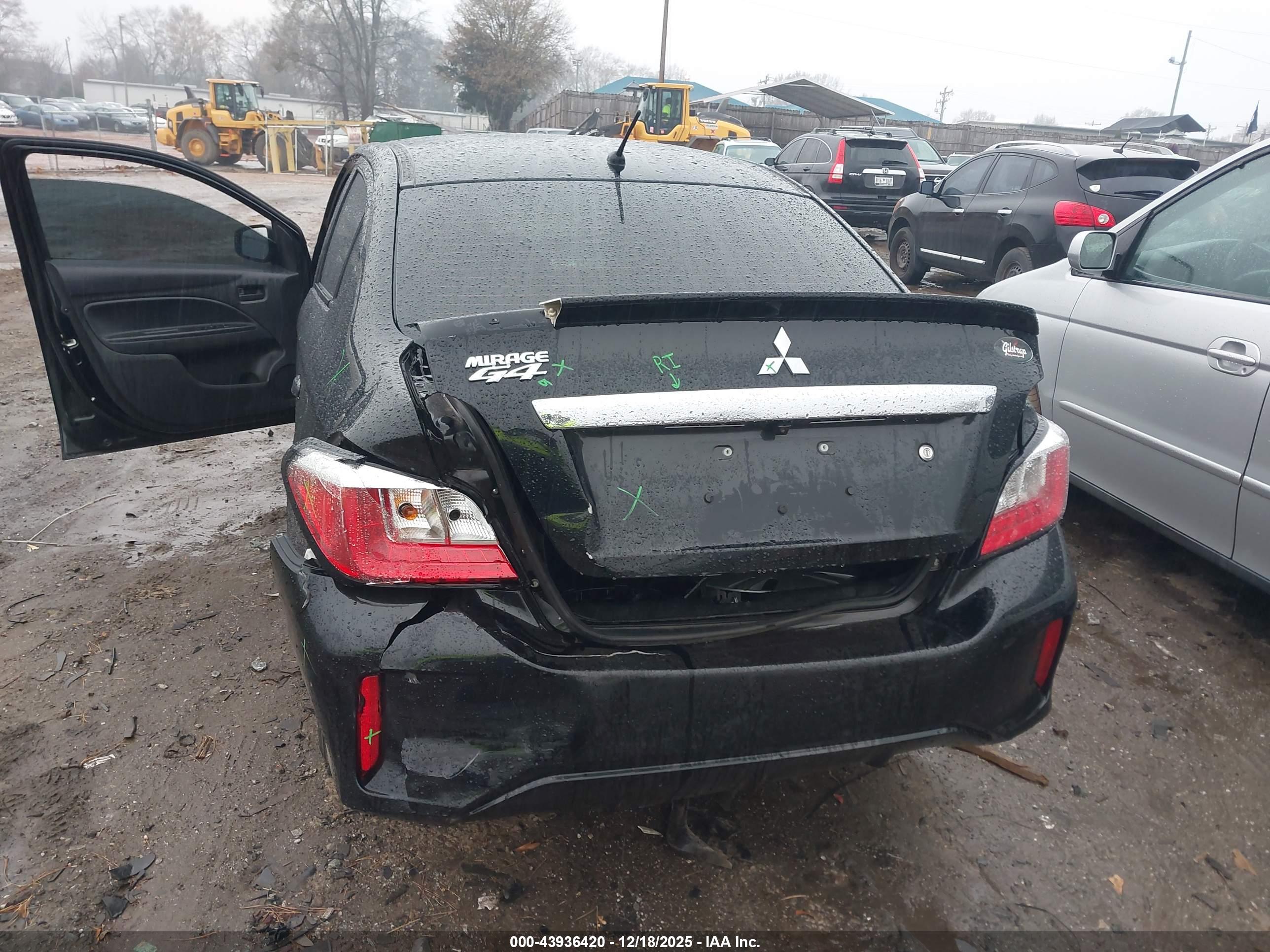 MITSUBISHI MIRAGE image 6