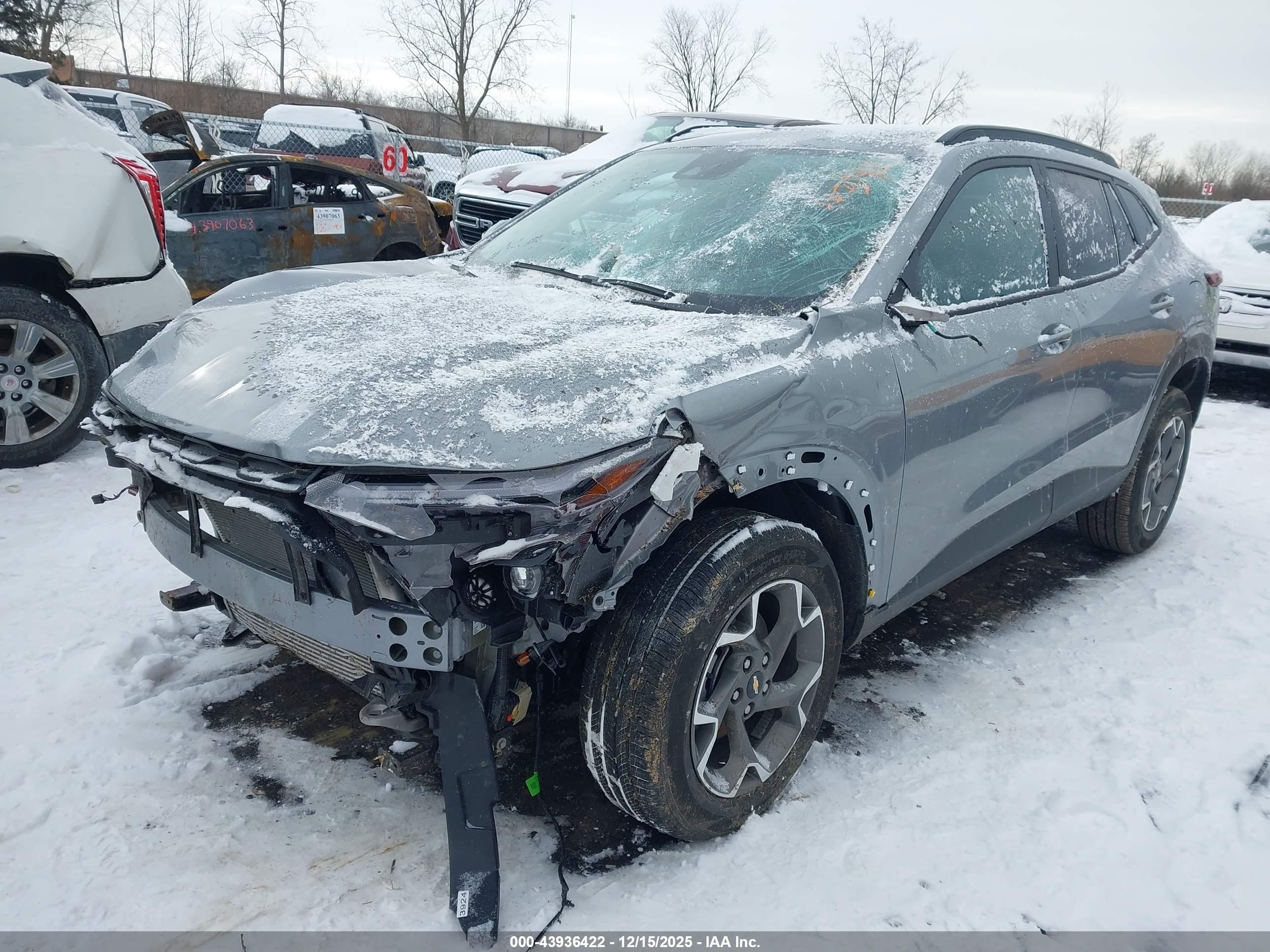CHEVROLET TRAX image 2