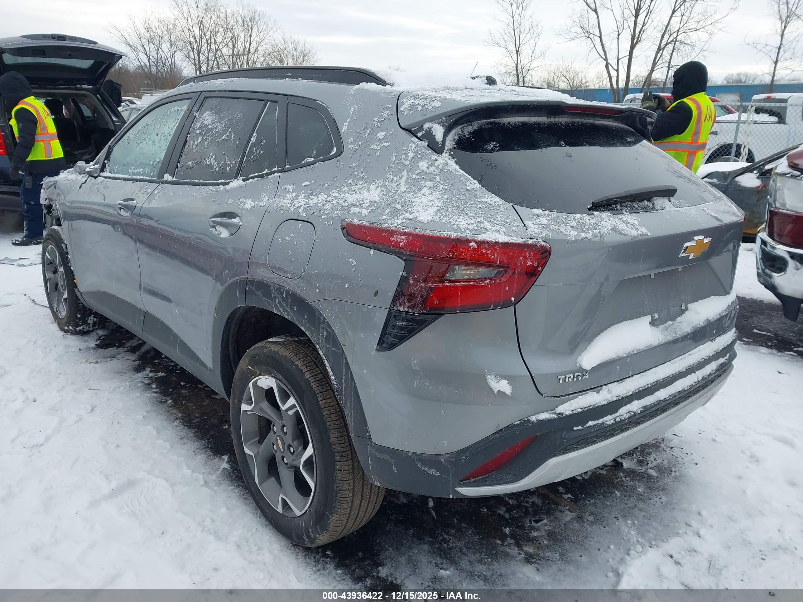 CHEVROLET TRAX image 3