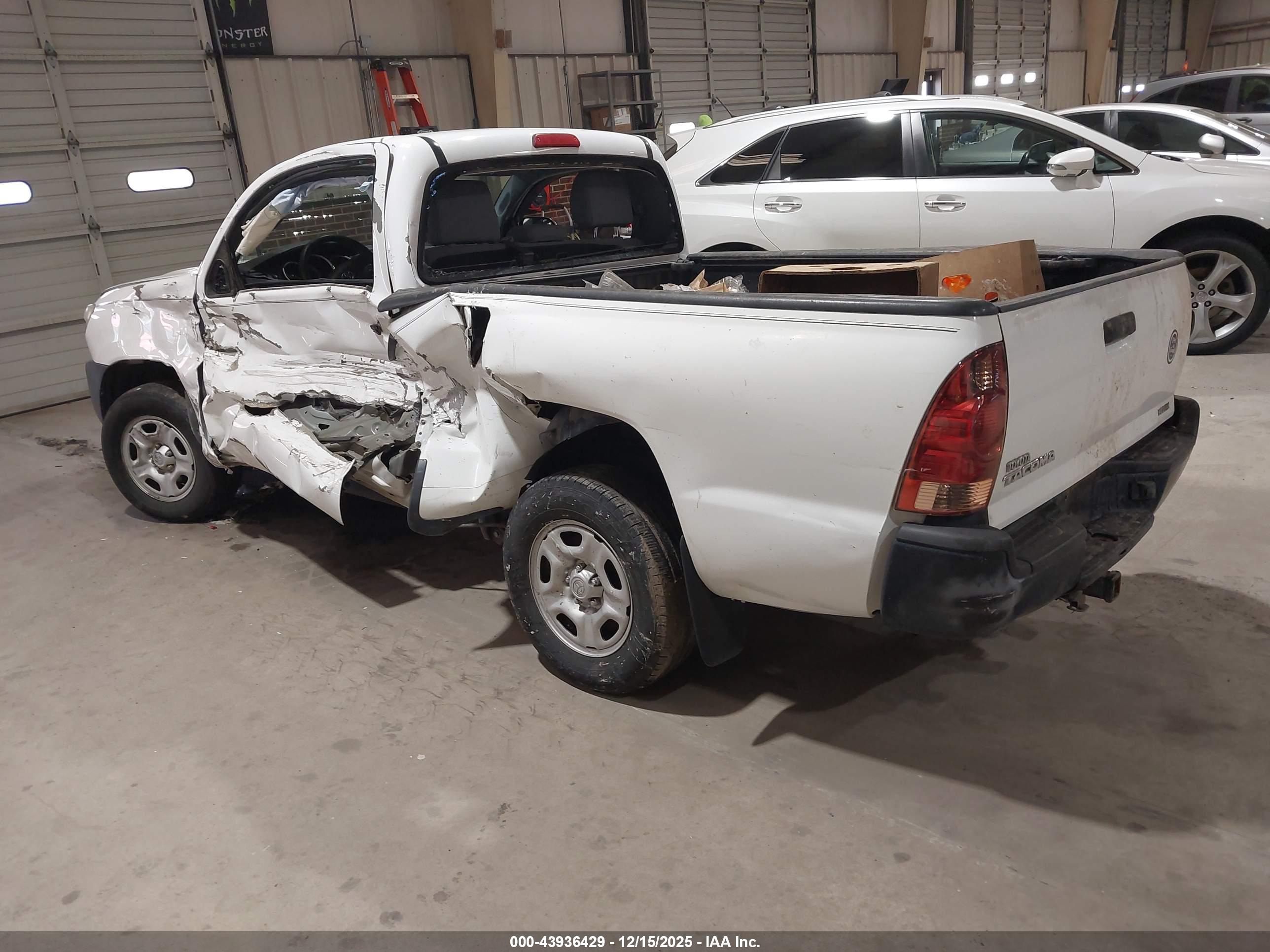 TOYOTA TACOMA image 3